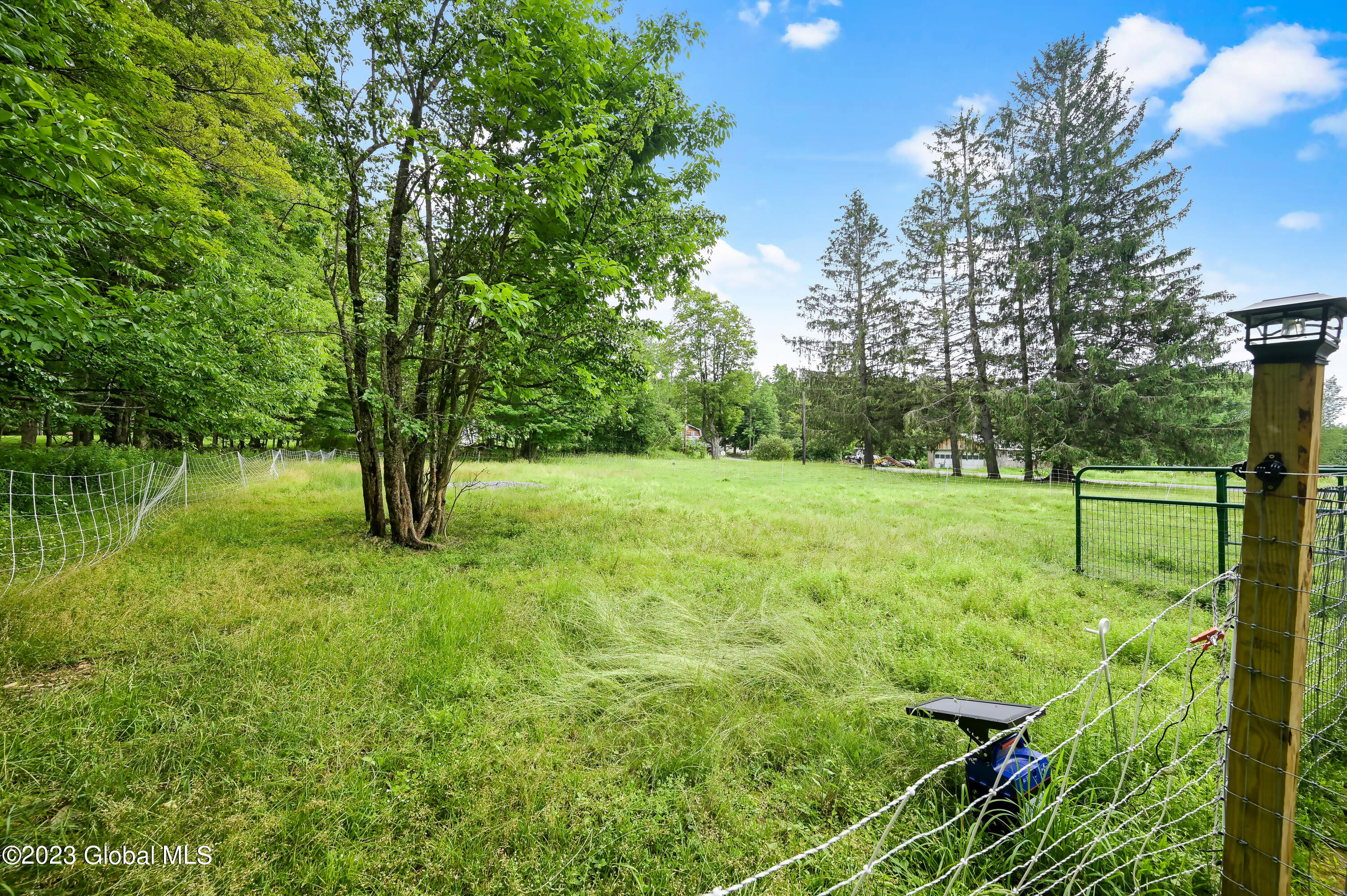 471 Eminence Road Road