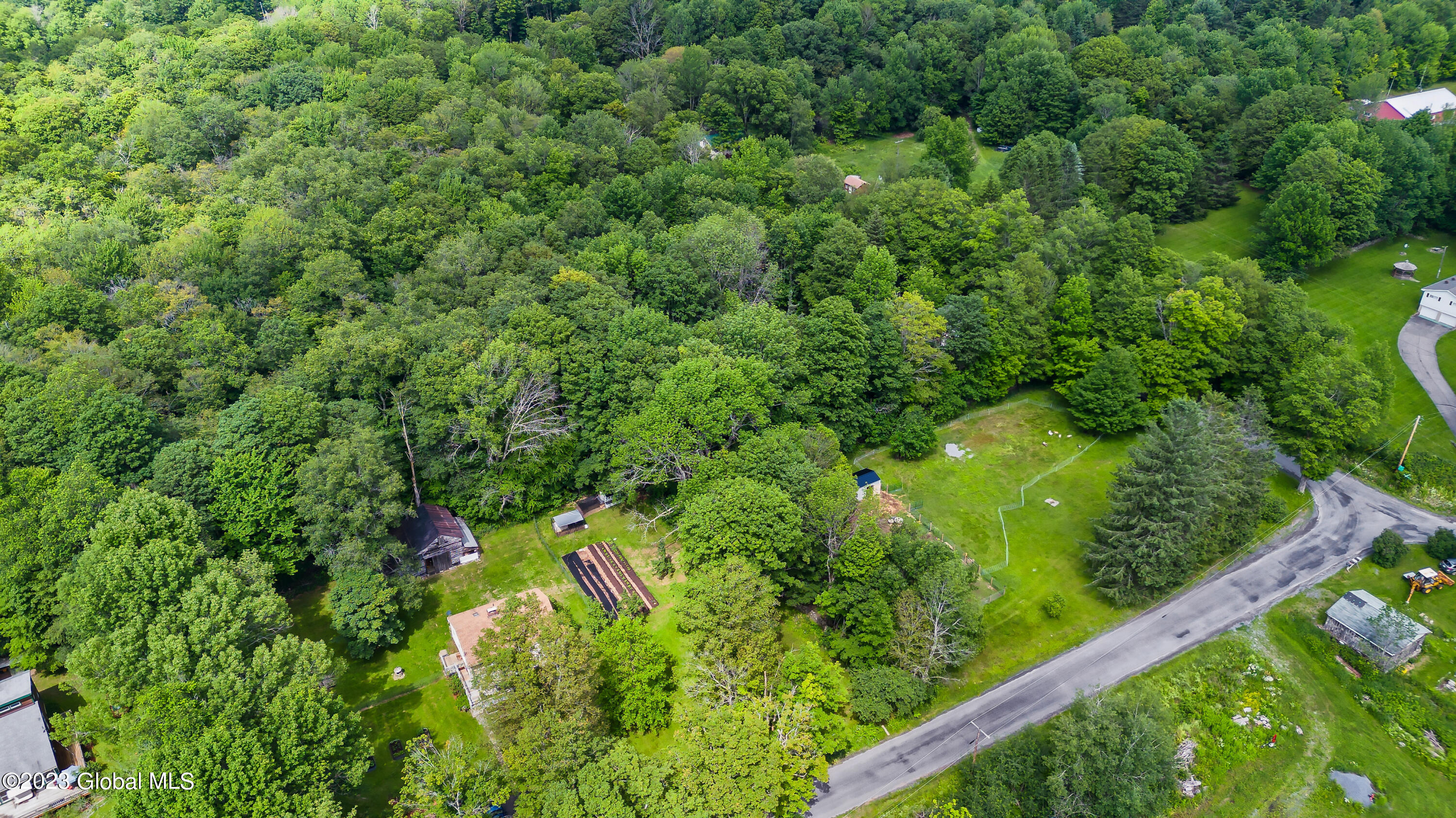 471 Eminence Road Road