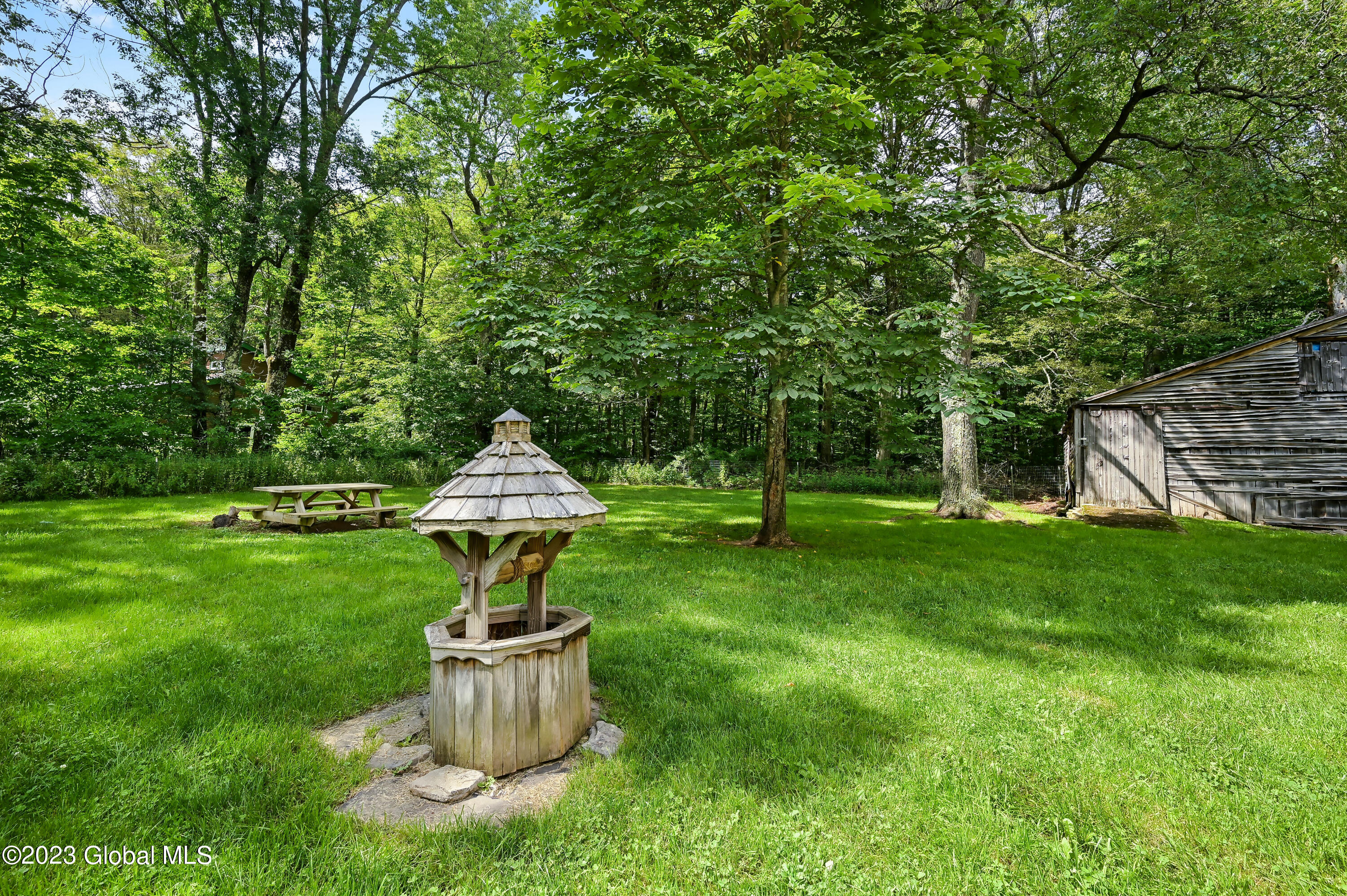 471 Eminence Road Road