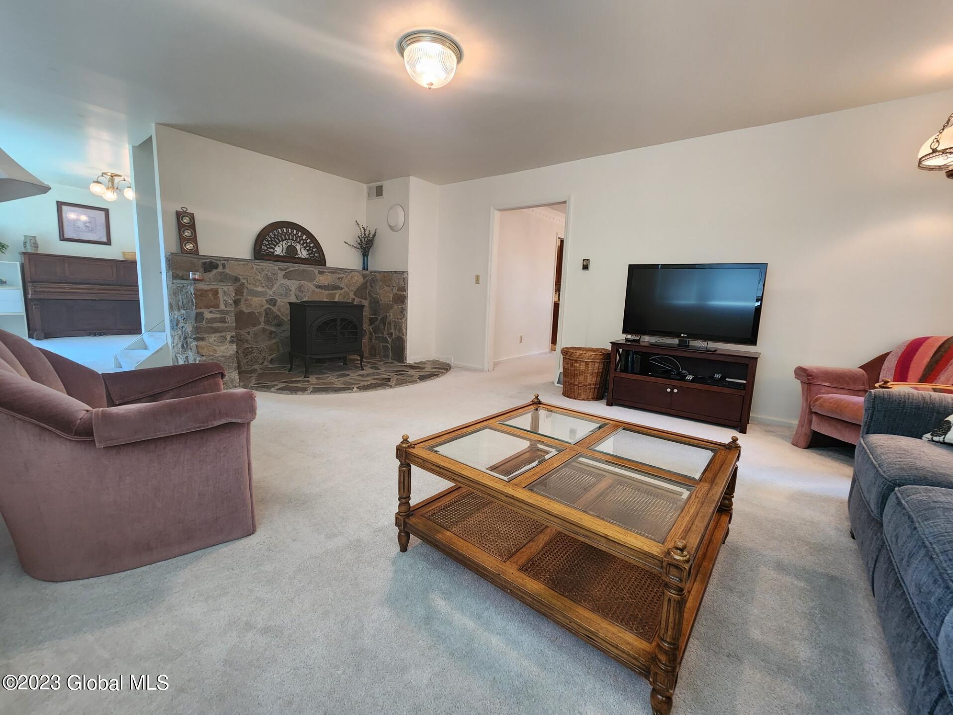 124 Crommie Road