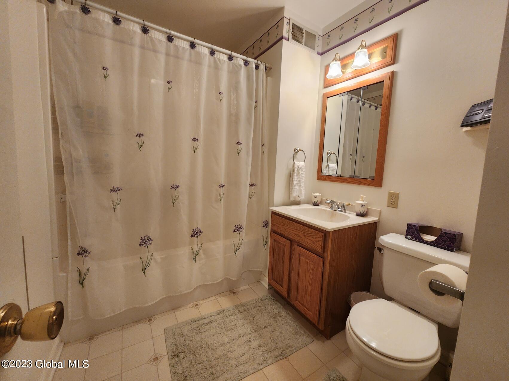 124 Crommie Road