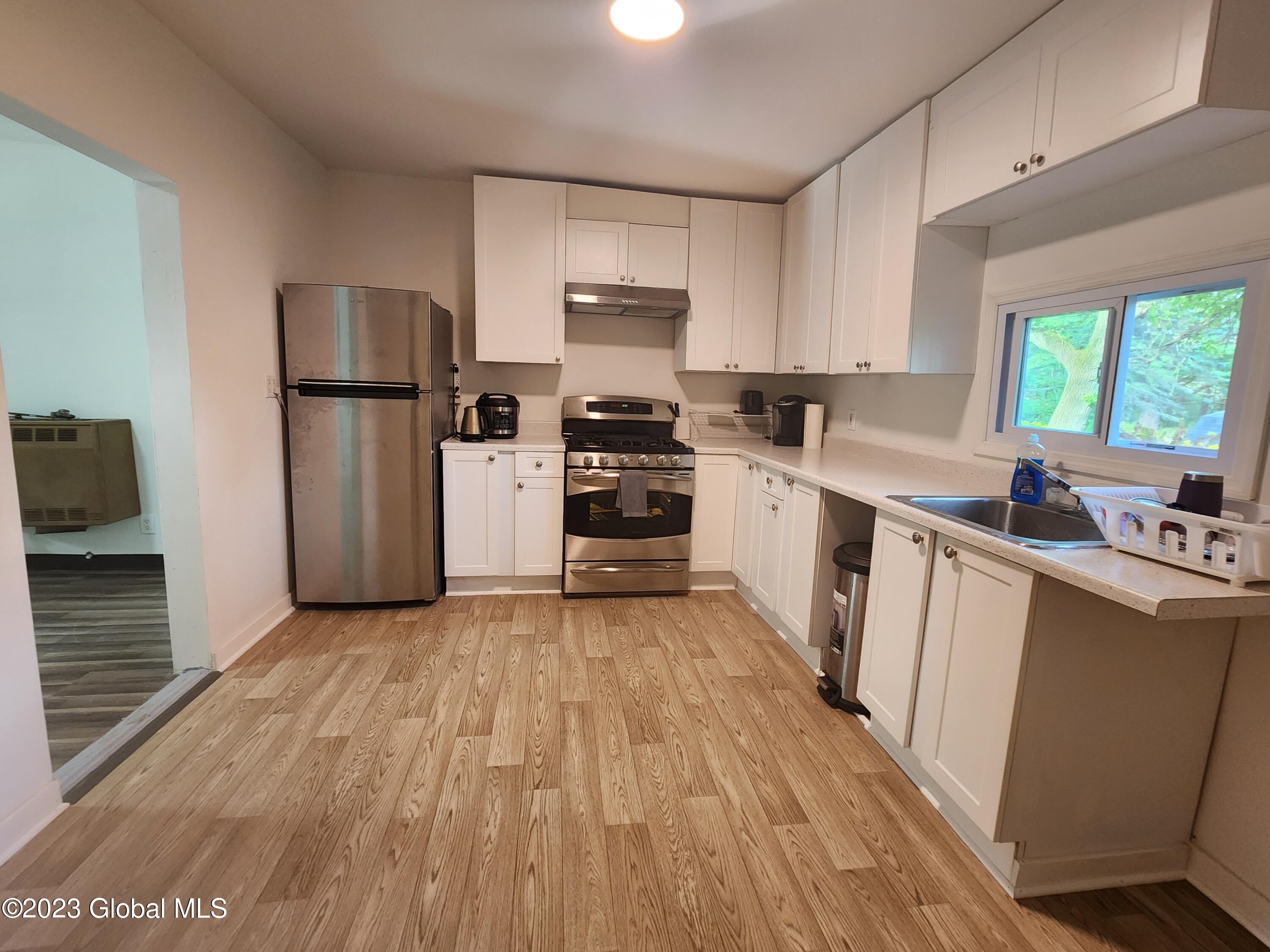 1452 Huntersland Road