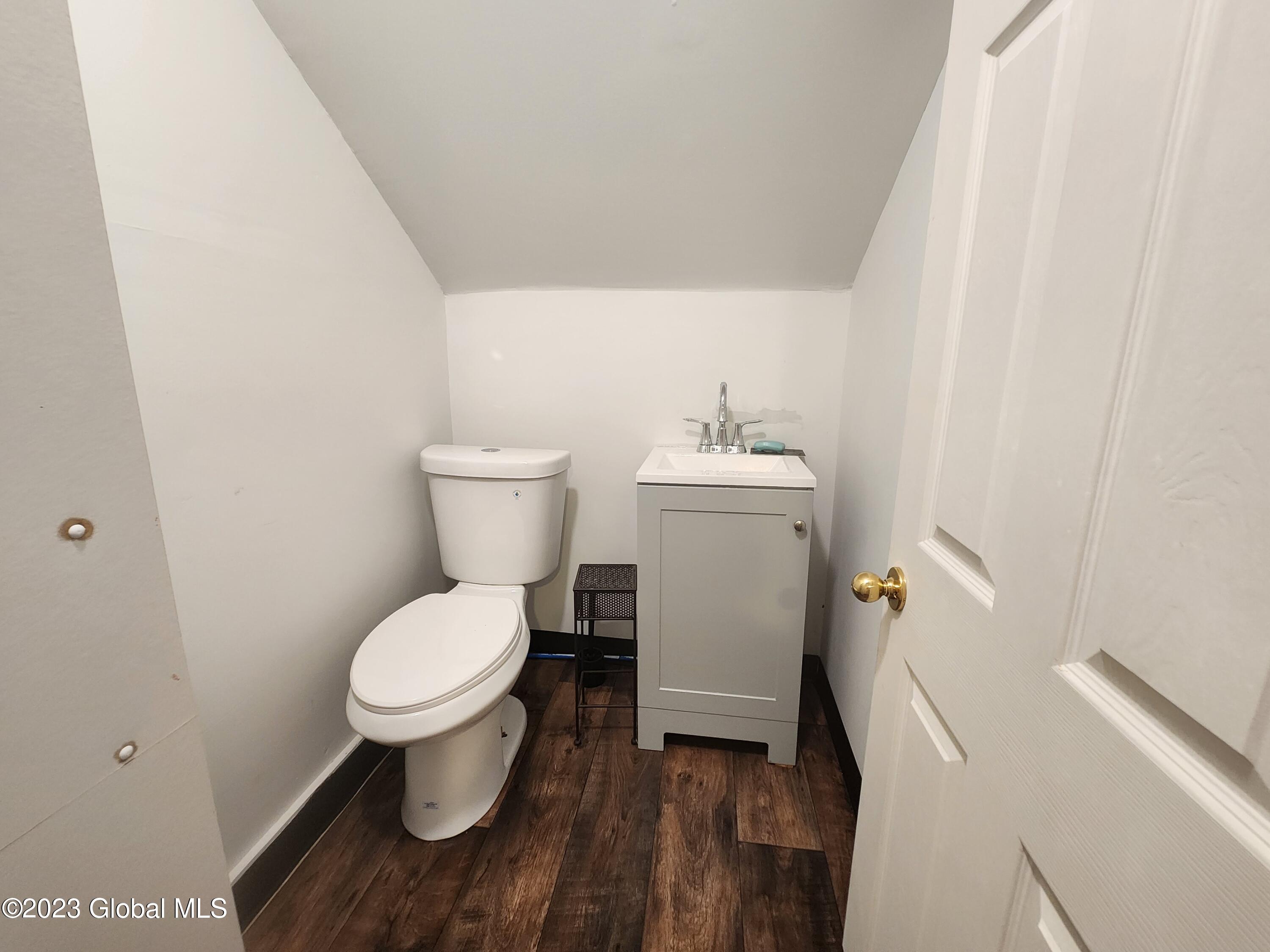 1452 Huntersland Road