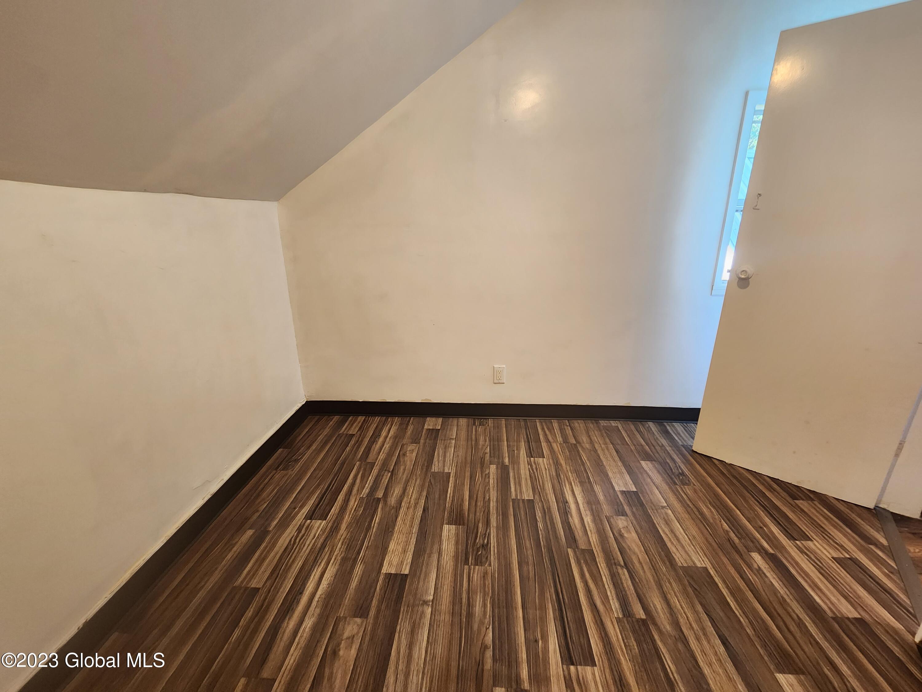 1452 Huntersland Road