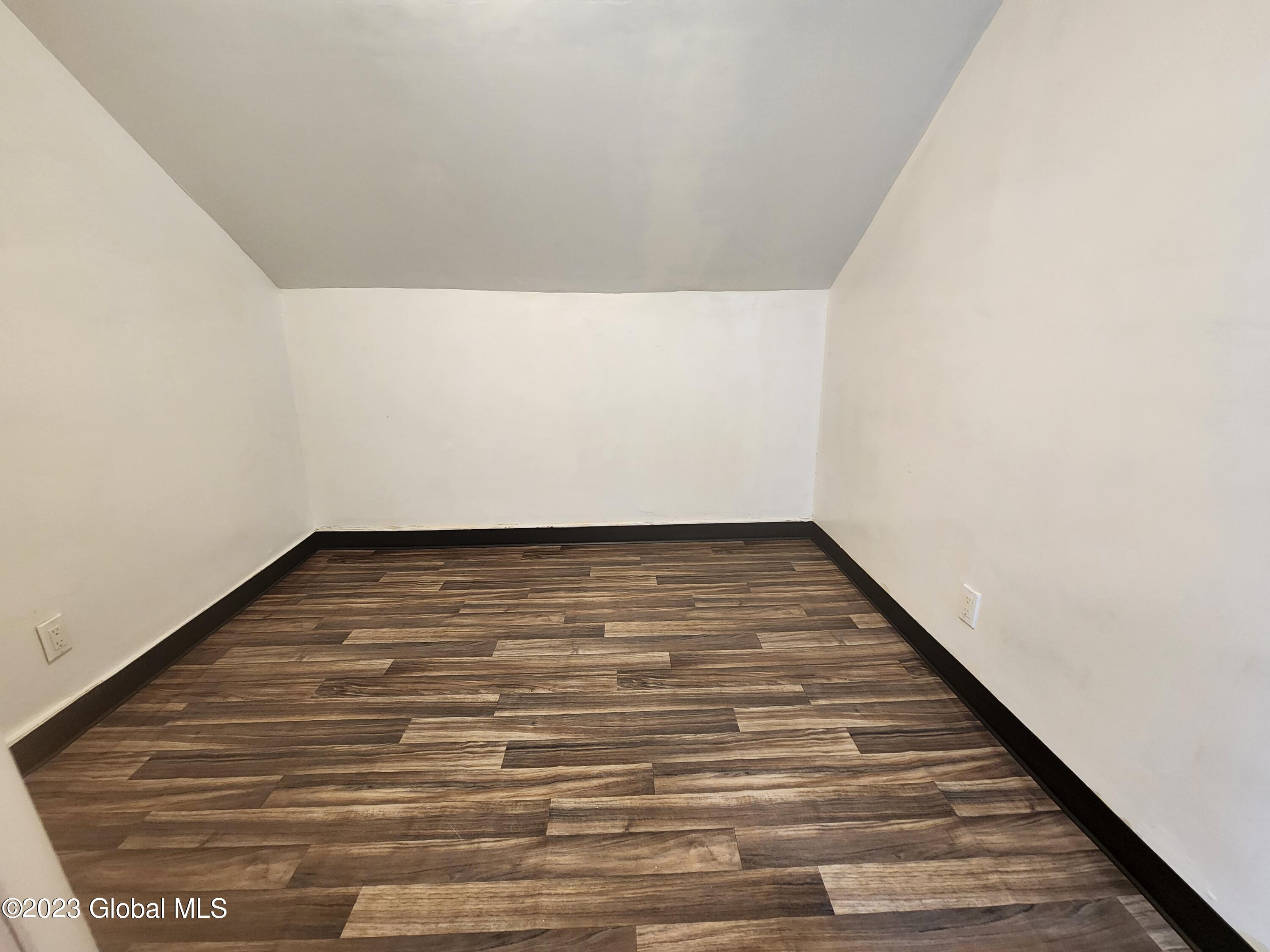 1452 Huntersland Road