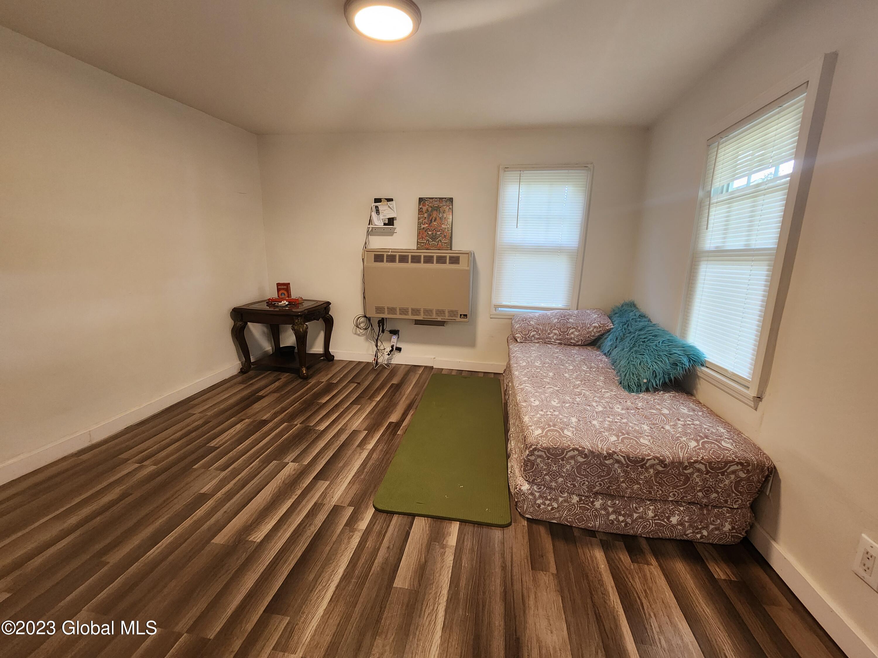 1452 Huntersland Road