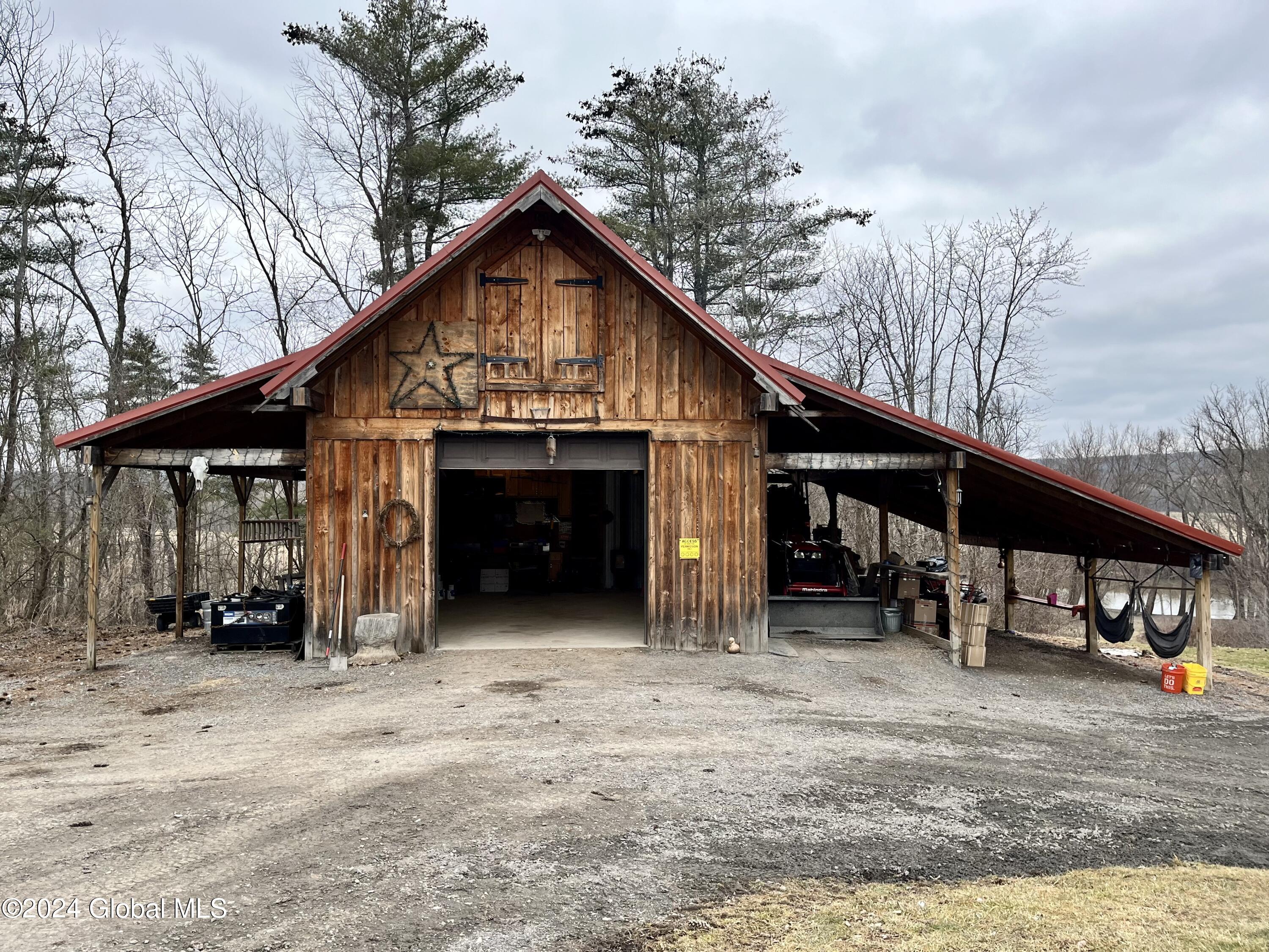 2560 Creek Road