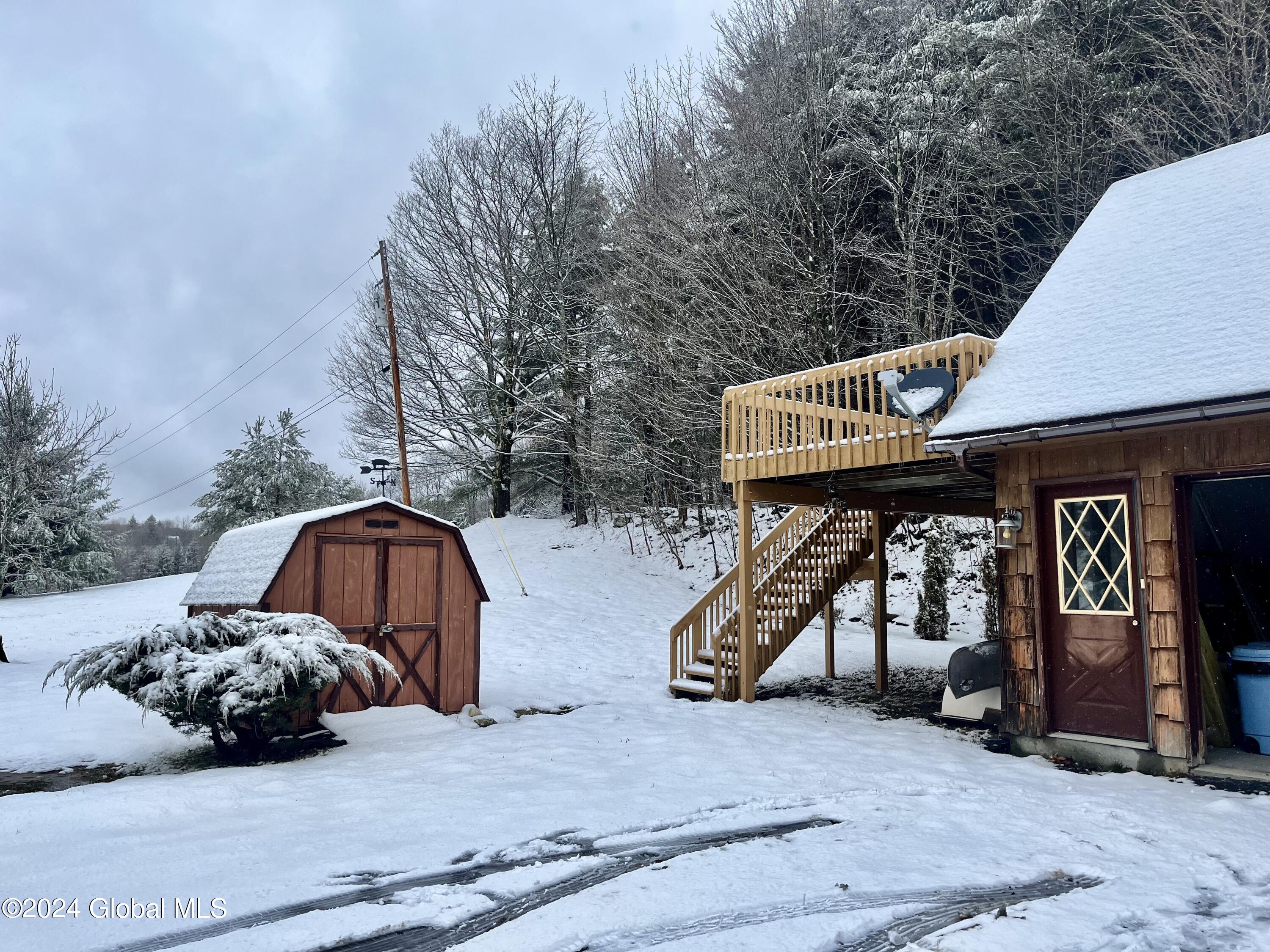 121 Sawyer Hollow Rd Road