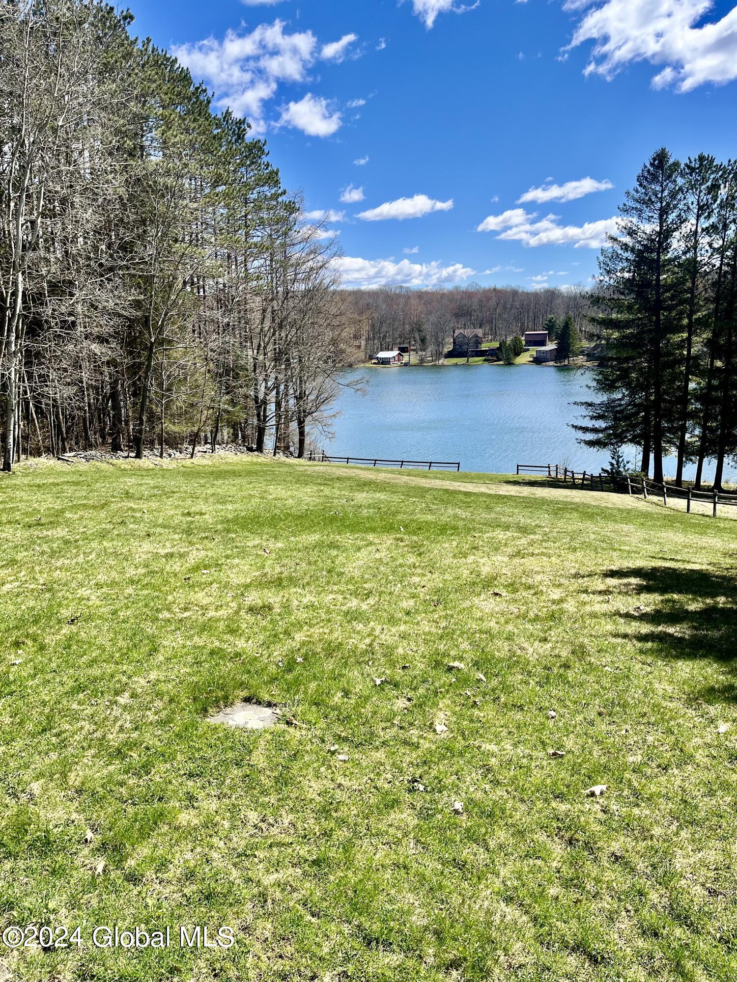 121 Sawyer Hollow Rd Road
