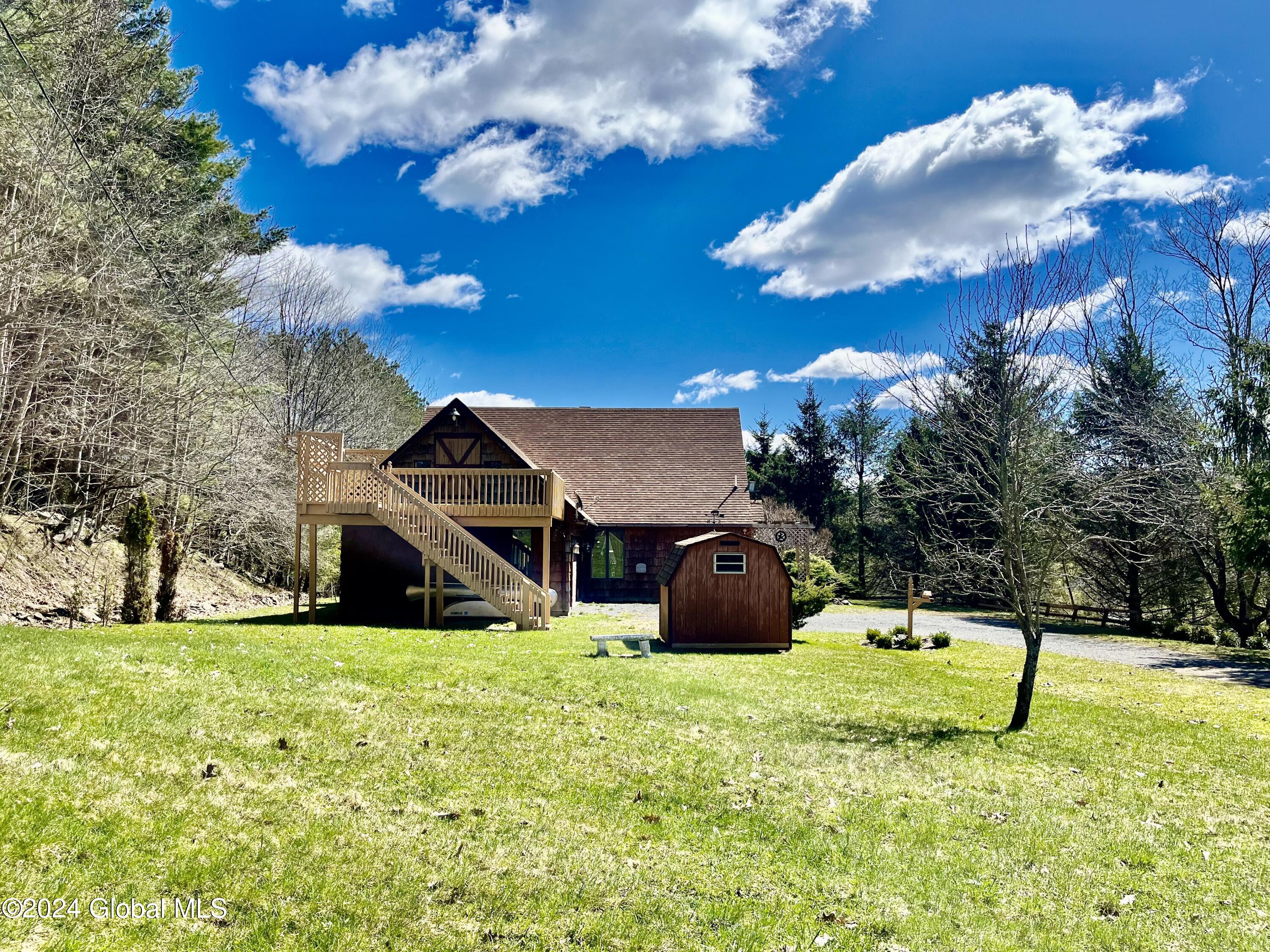 121 Sawyer Hollow Rd Road