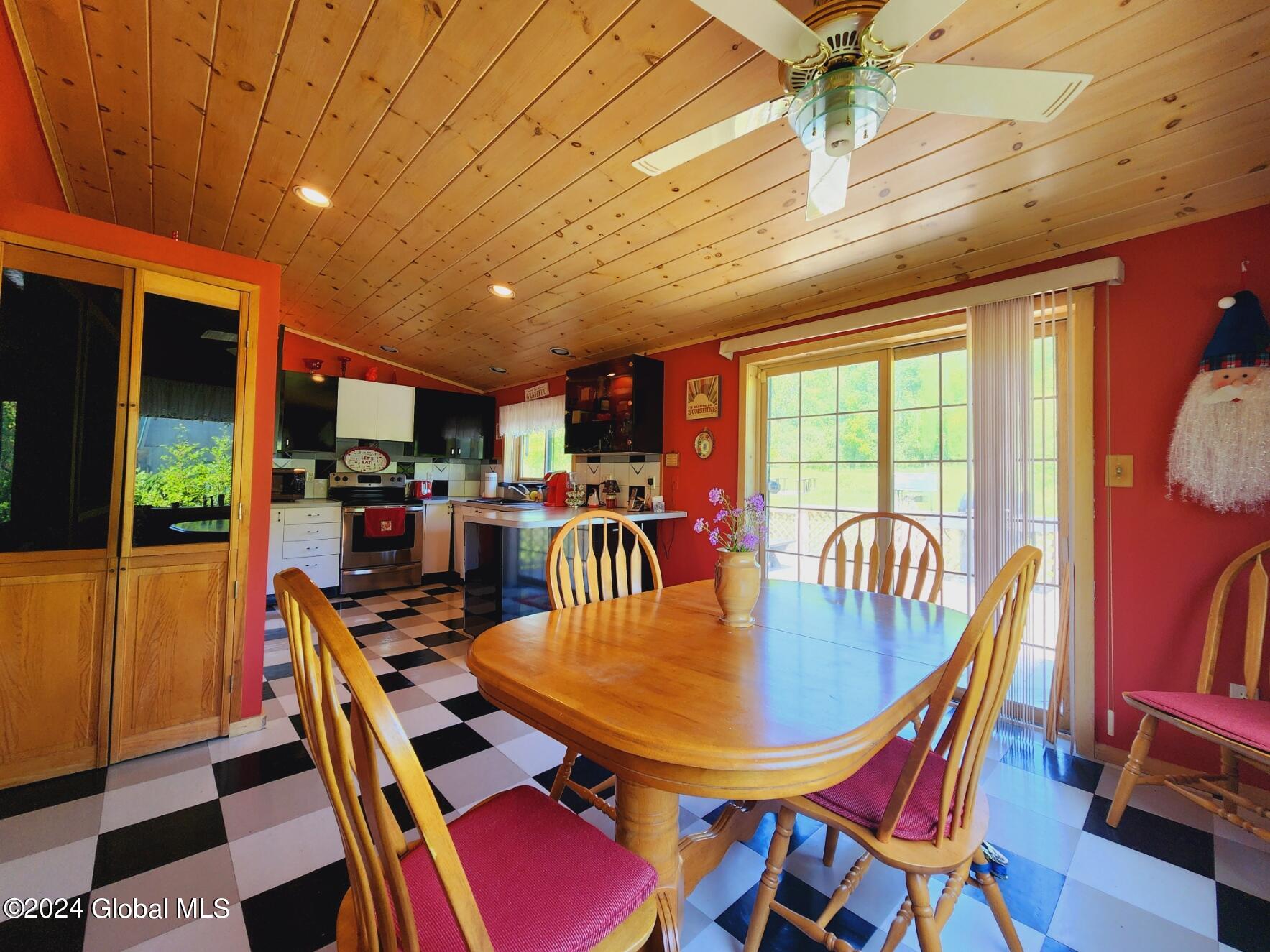 746 W Richmondville Road