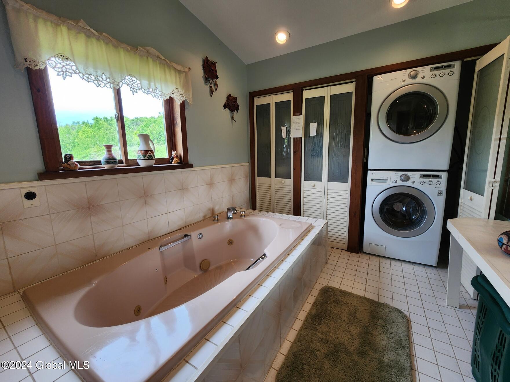746 W Richmondville Road