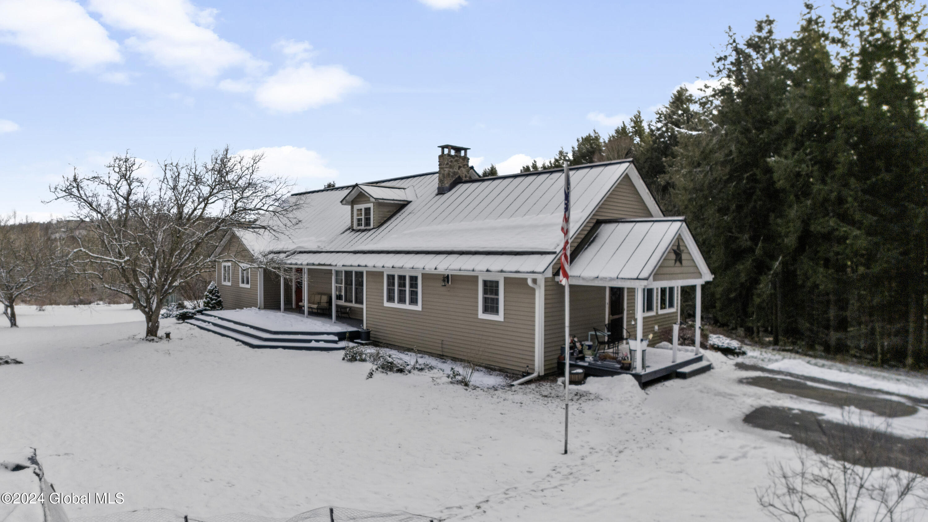 652 North Road