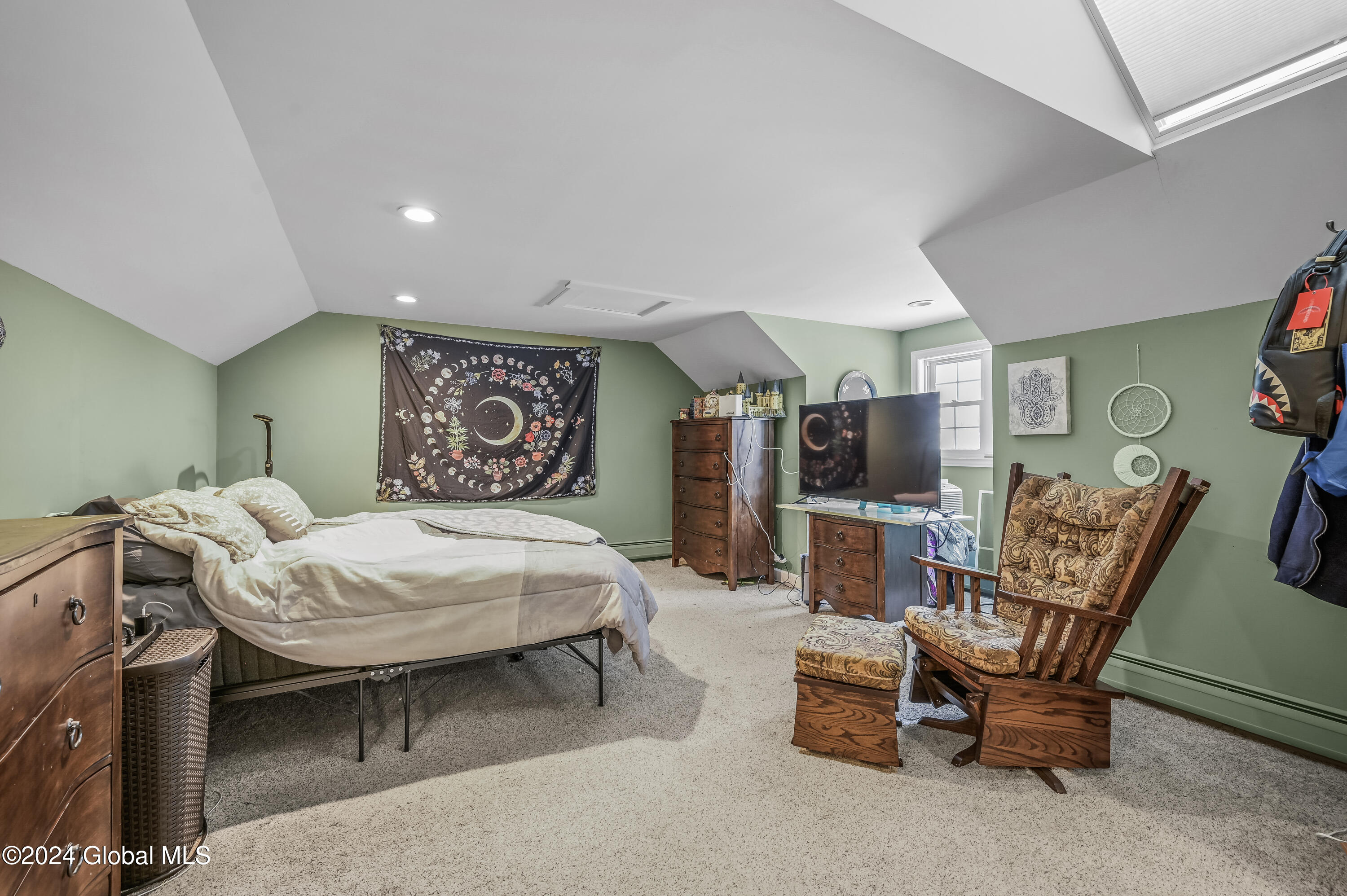 652 North Road