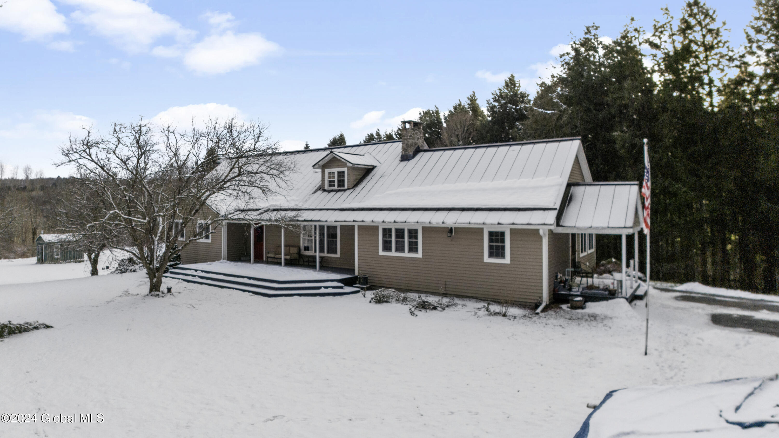 652 North Road