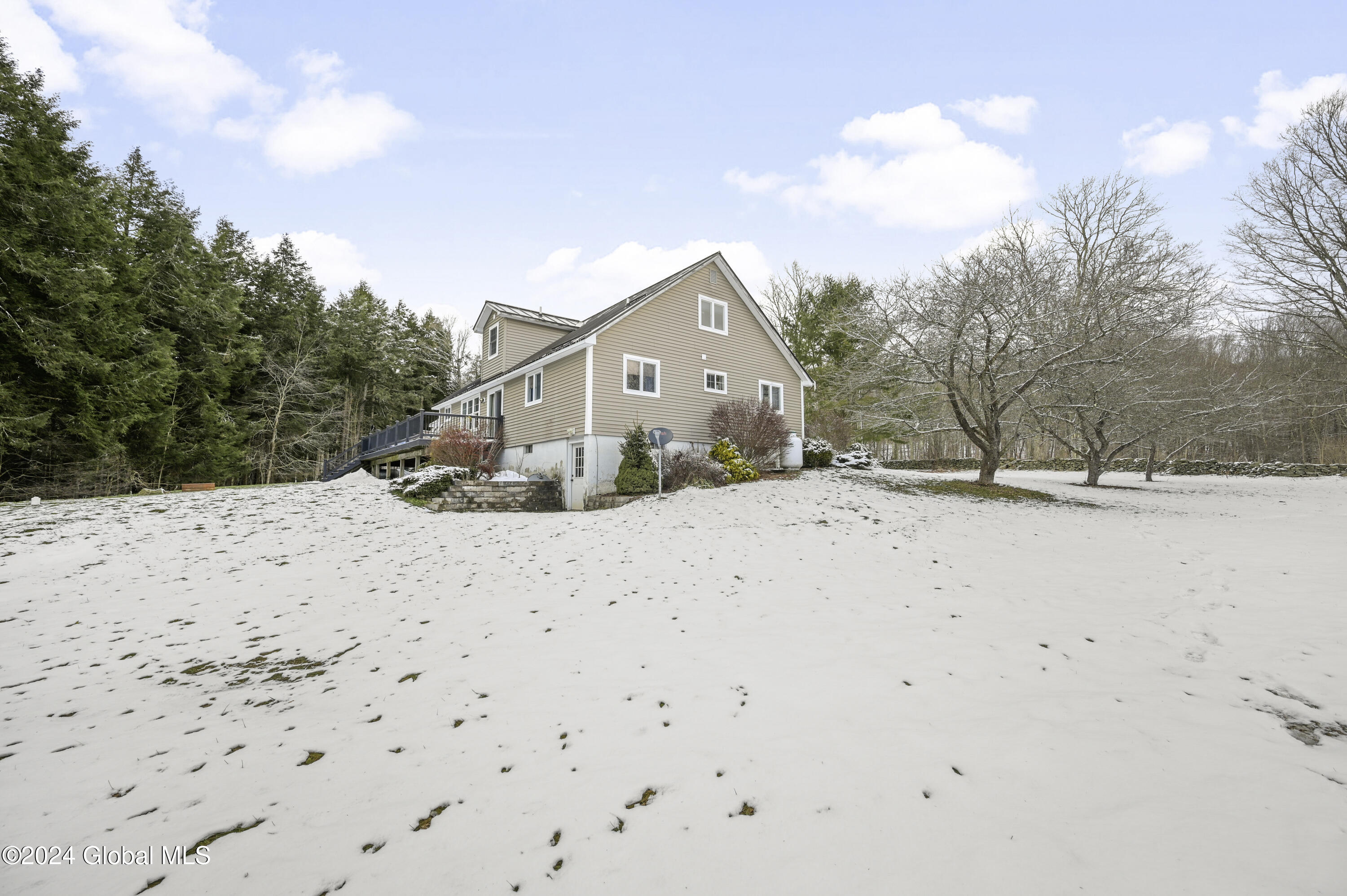 652 North Road