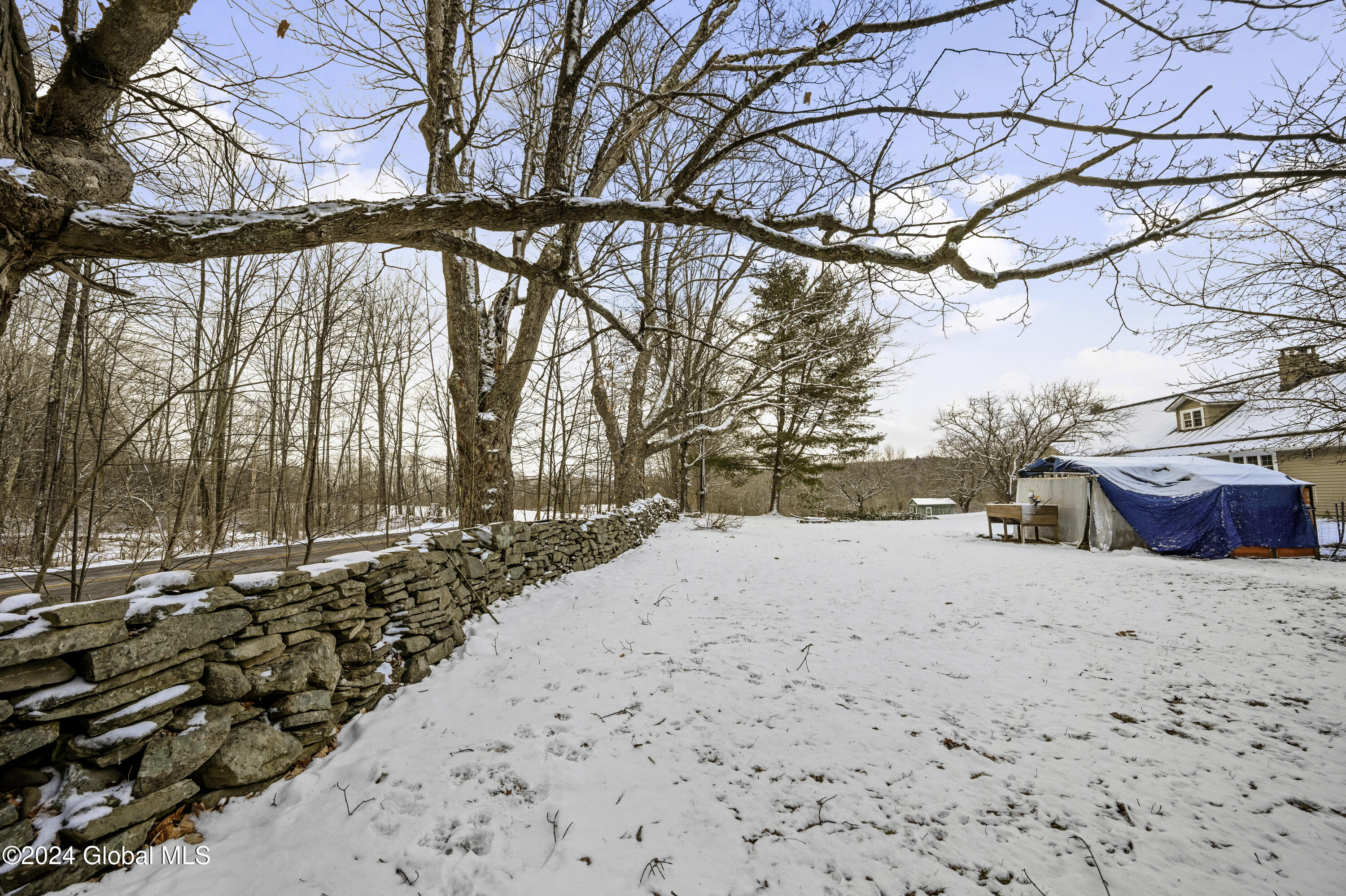 652 North Road