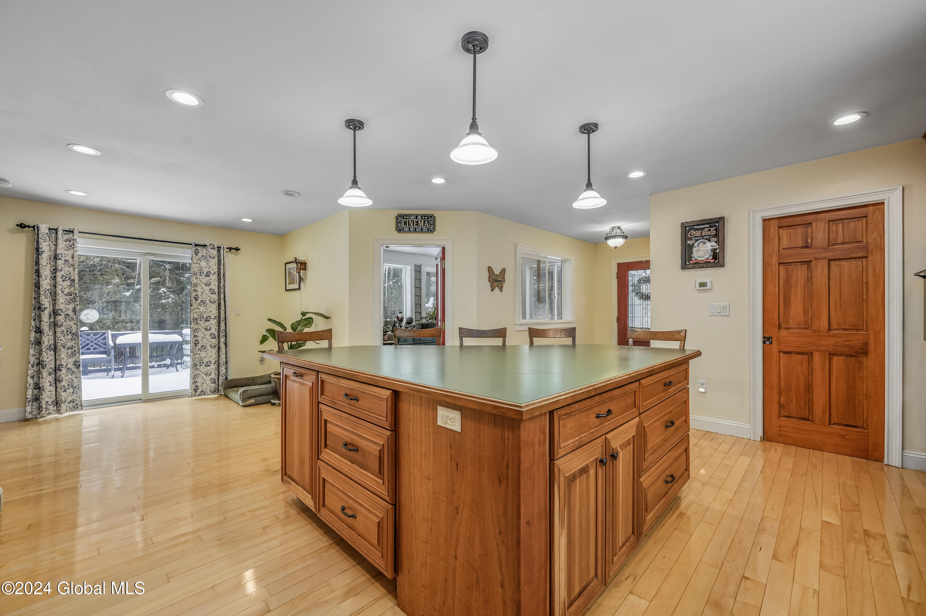 652 North Road