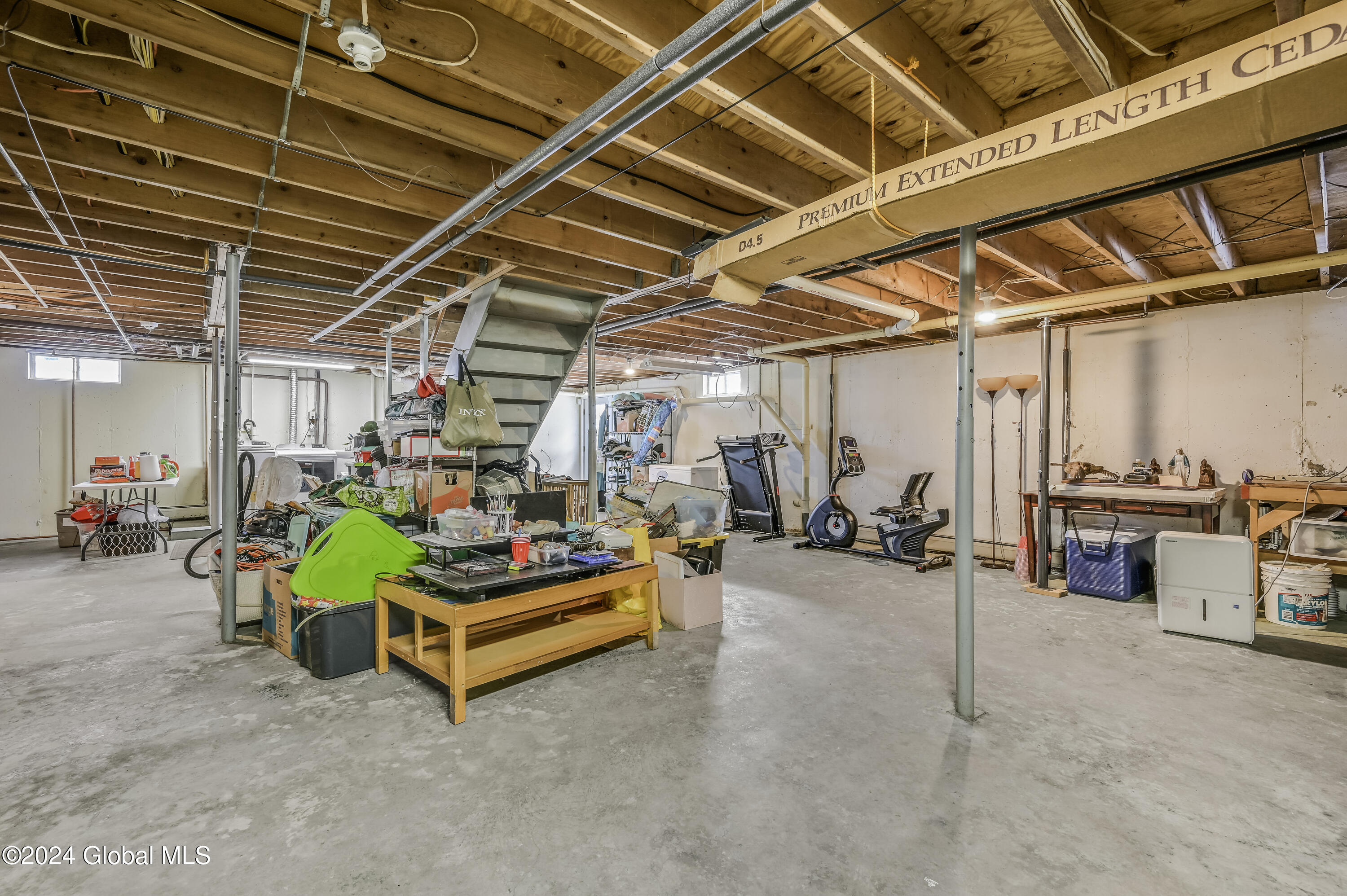 652 North Road