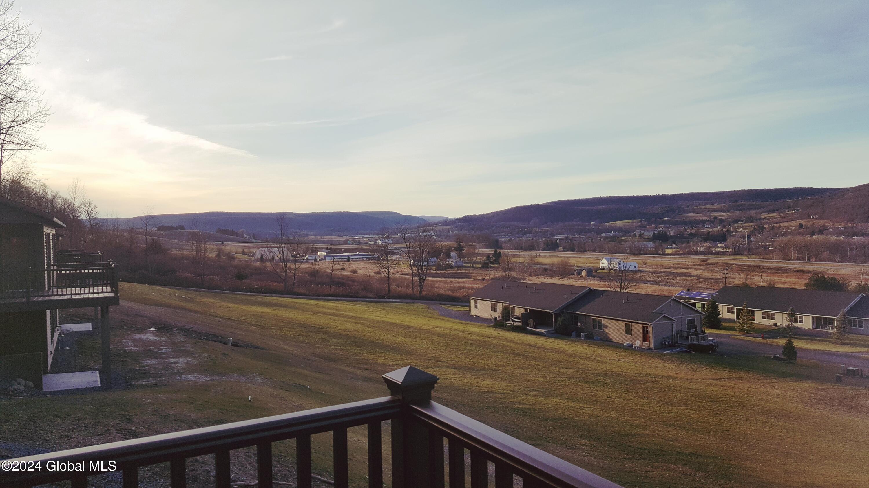 145 Redtail Ridge