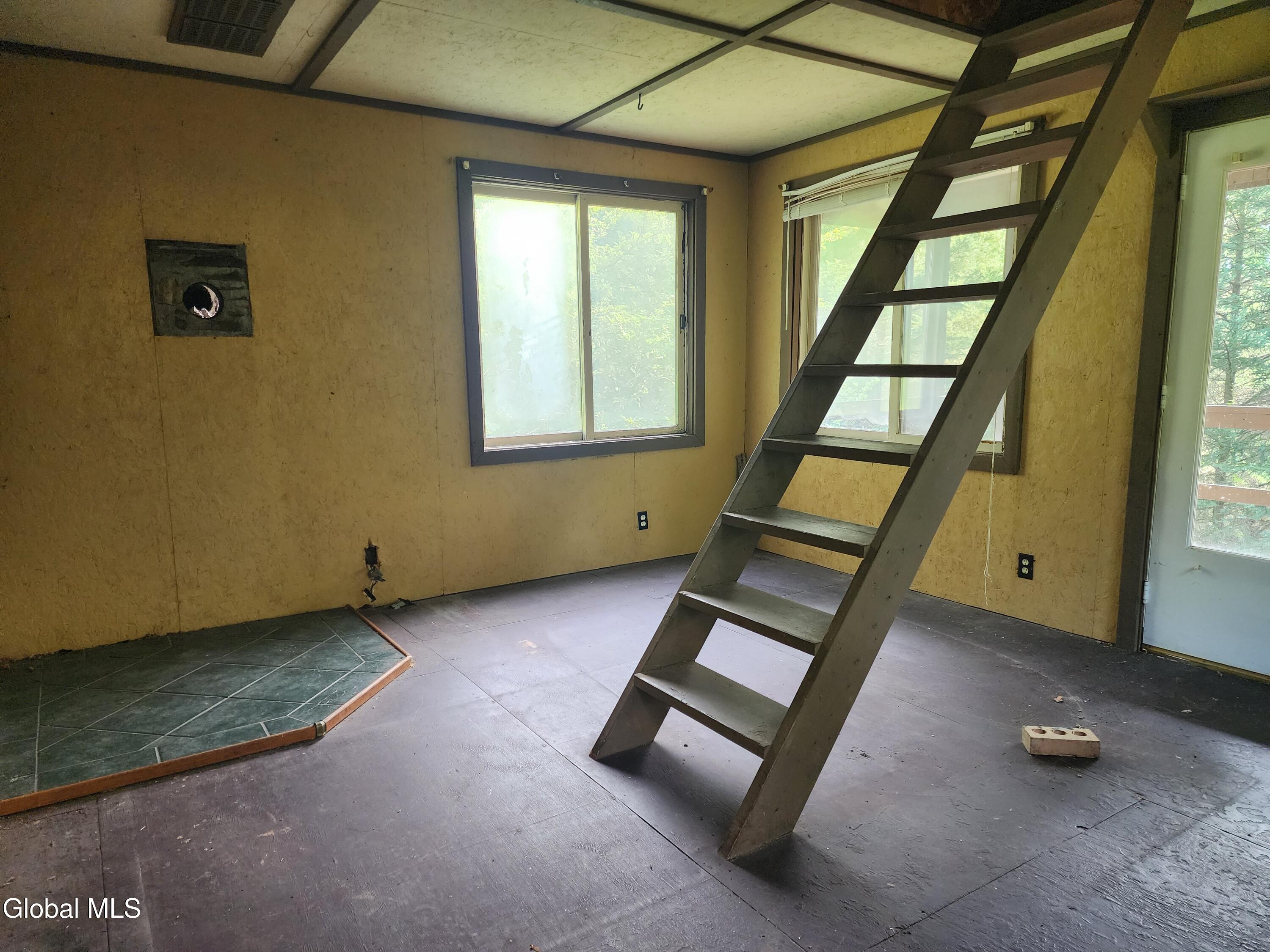 45 E Hill Road