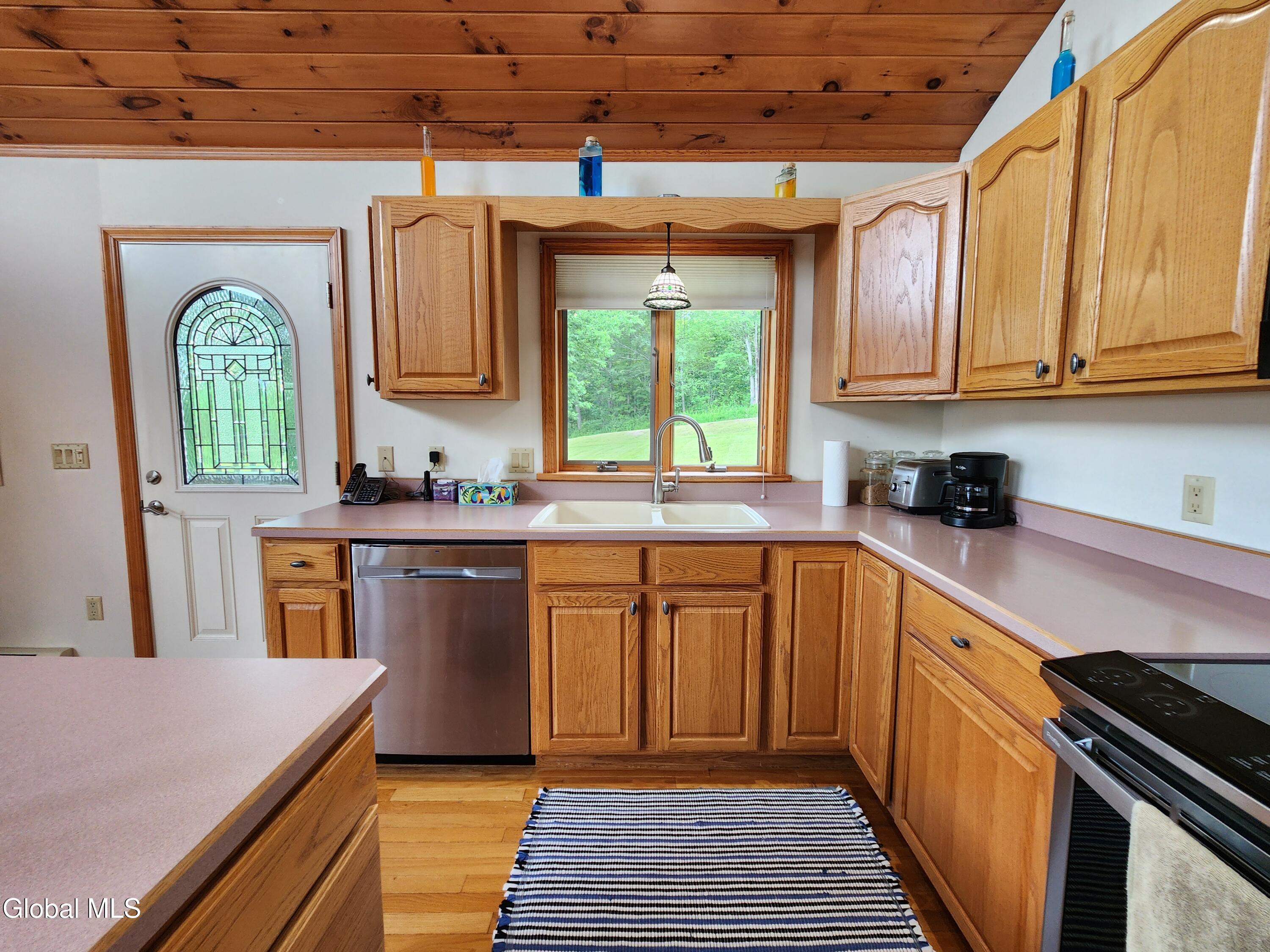 45 E Hill Road