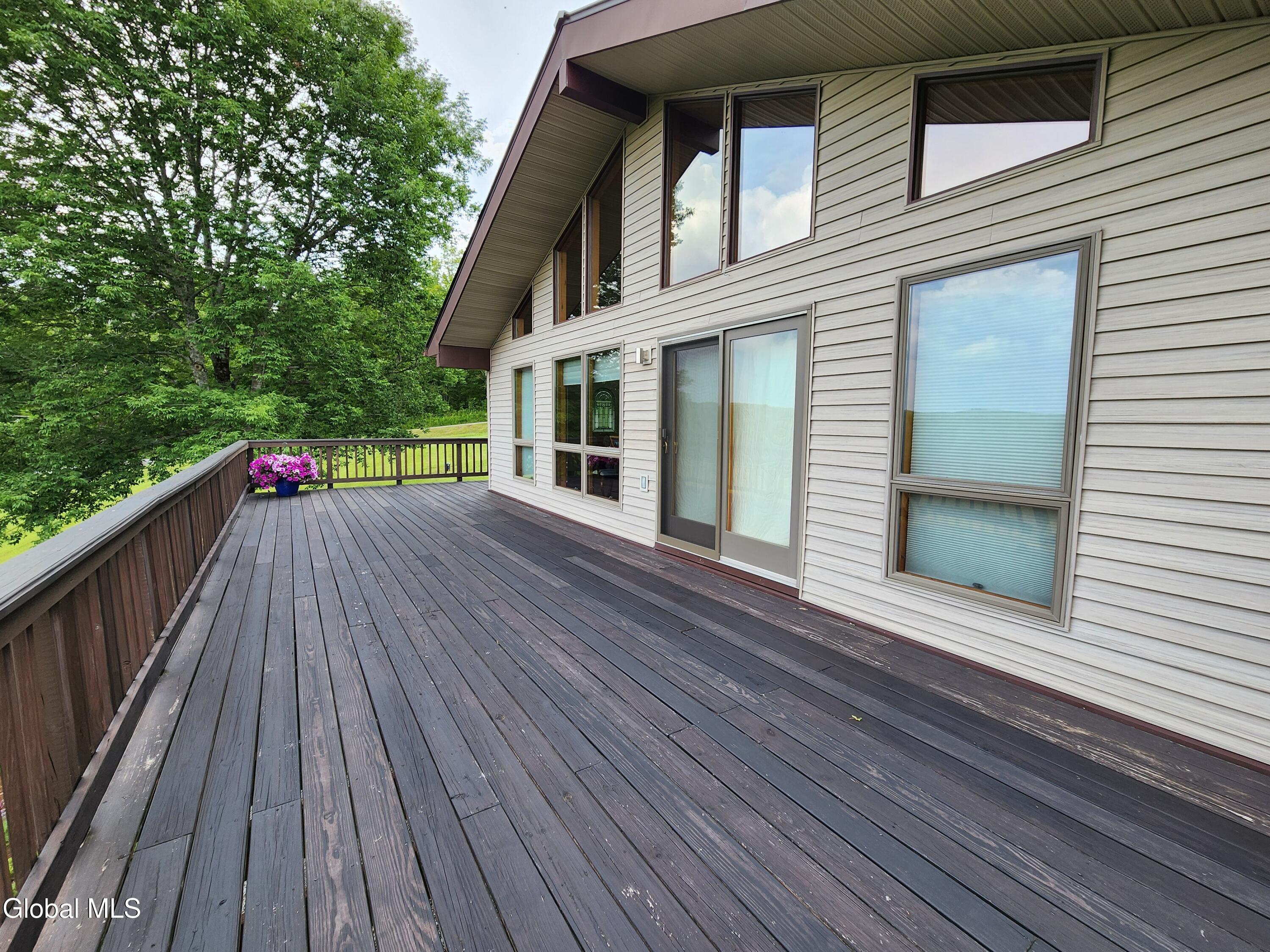 45 E Hill Road