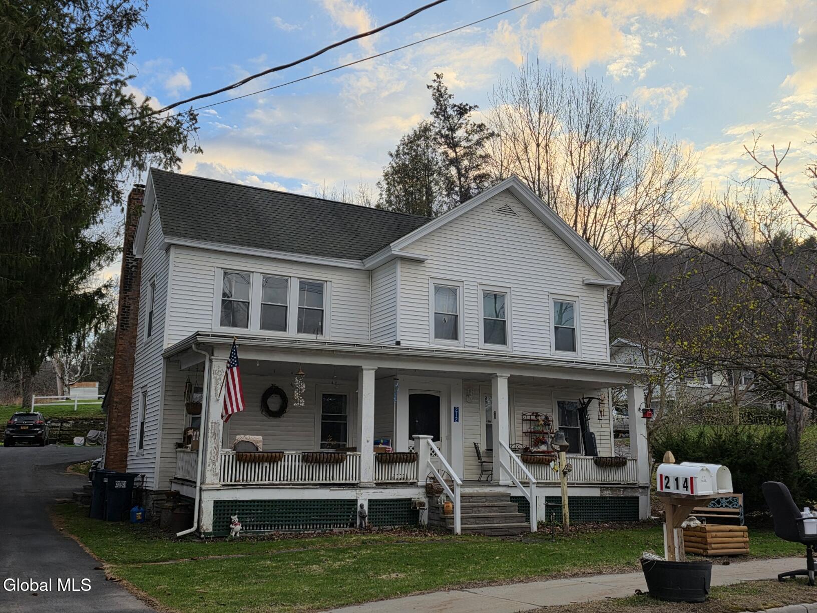 214 W Main Street, 212-214