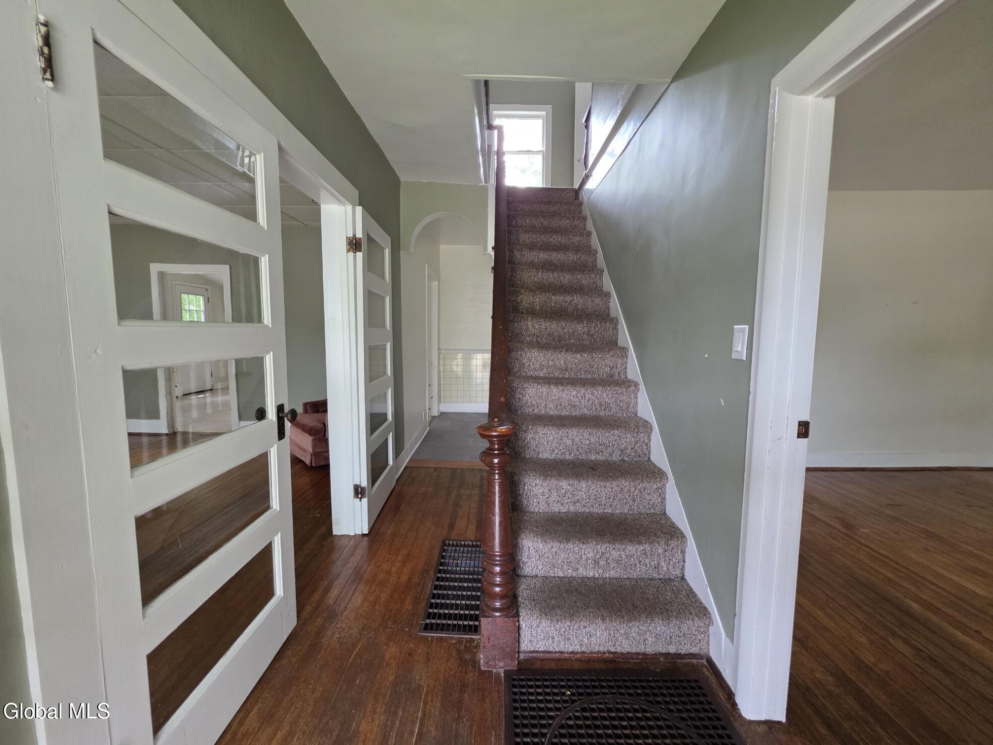 214 W Main Street, 212-214