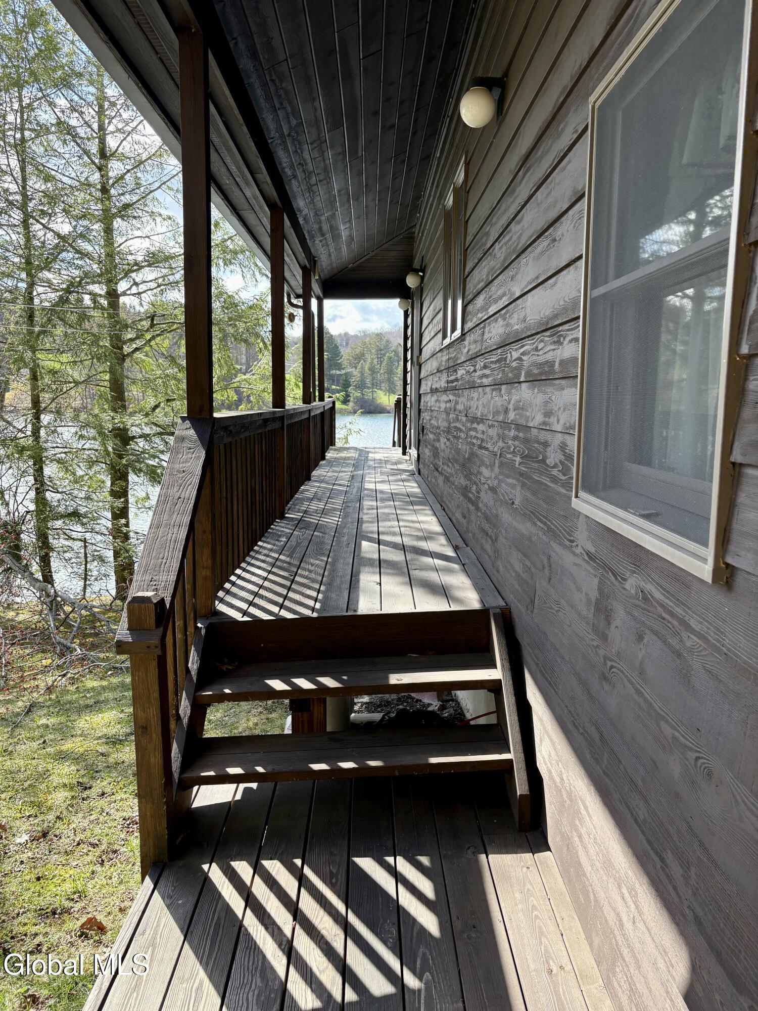 102 Shoreline Drive