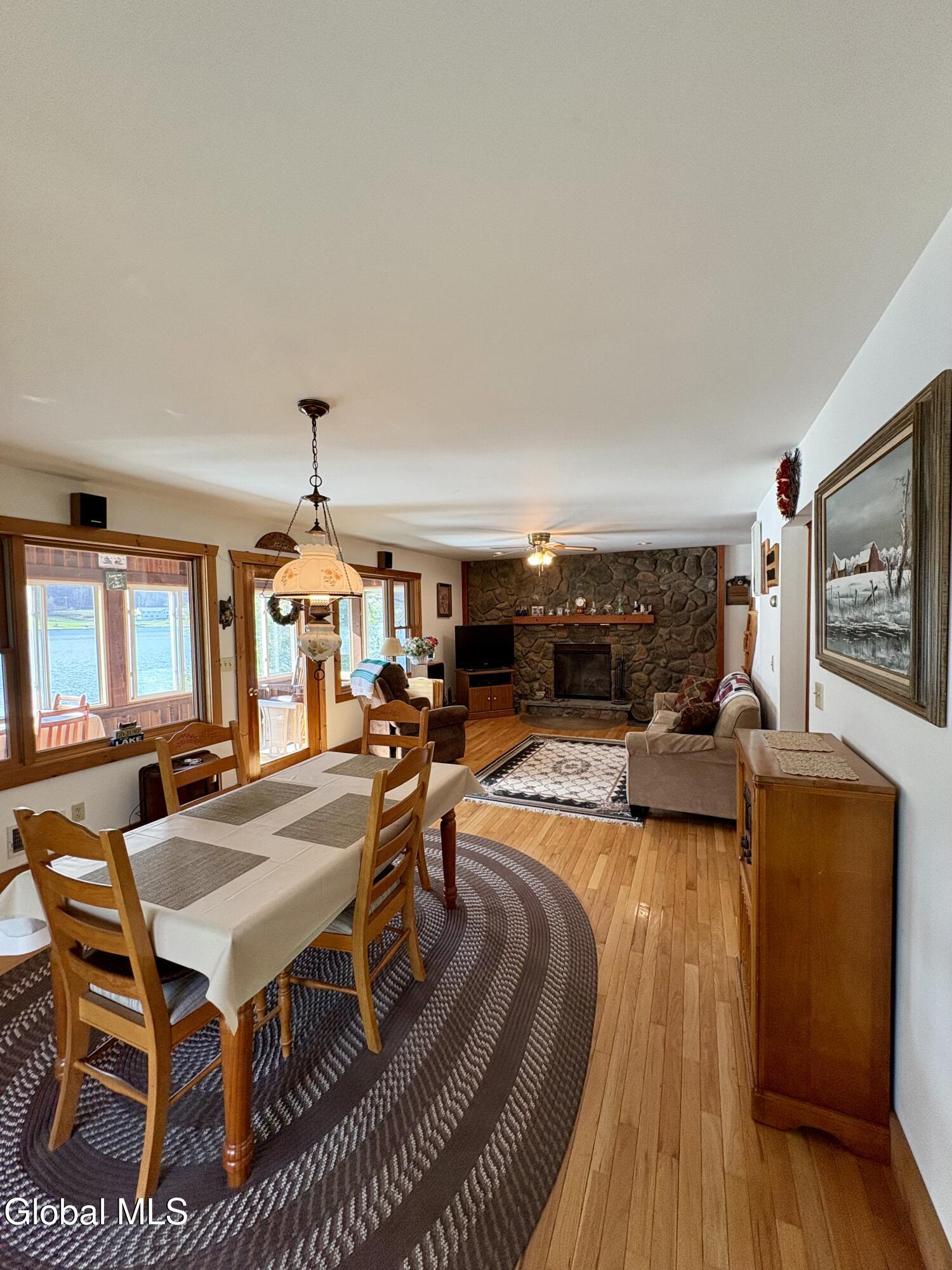 102 Shoreline Drive