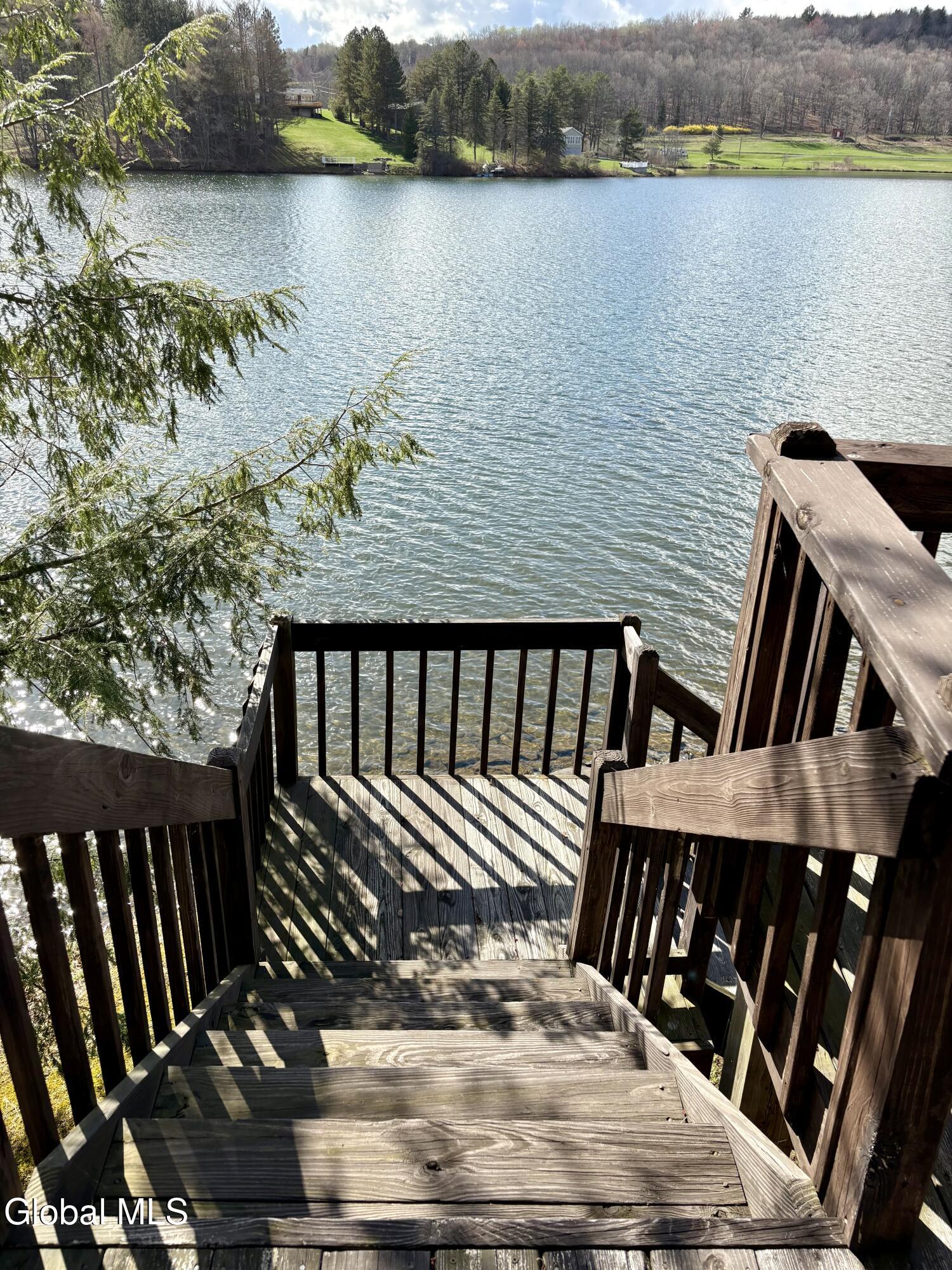 102 Shoreline Drive