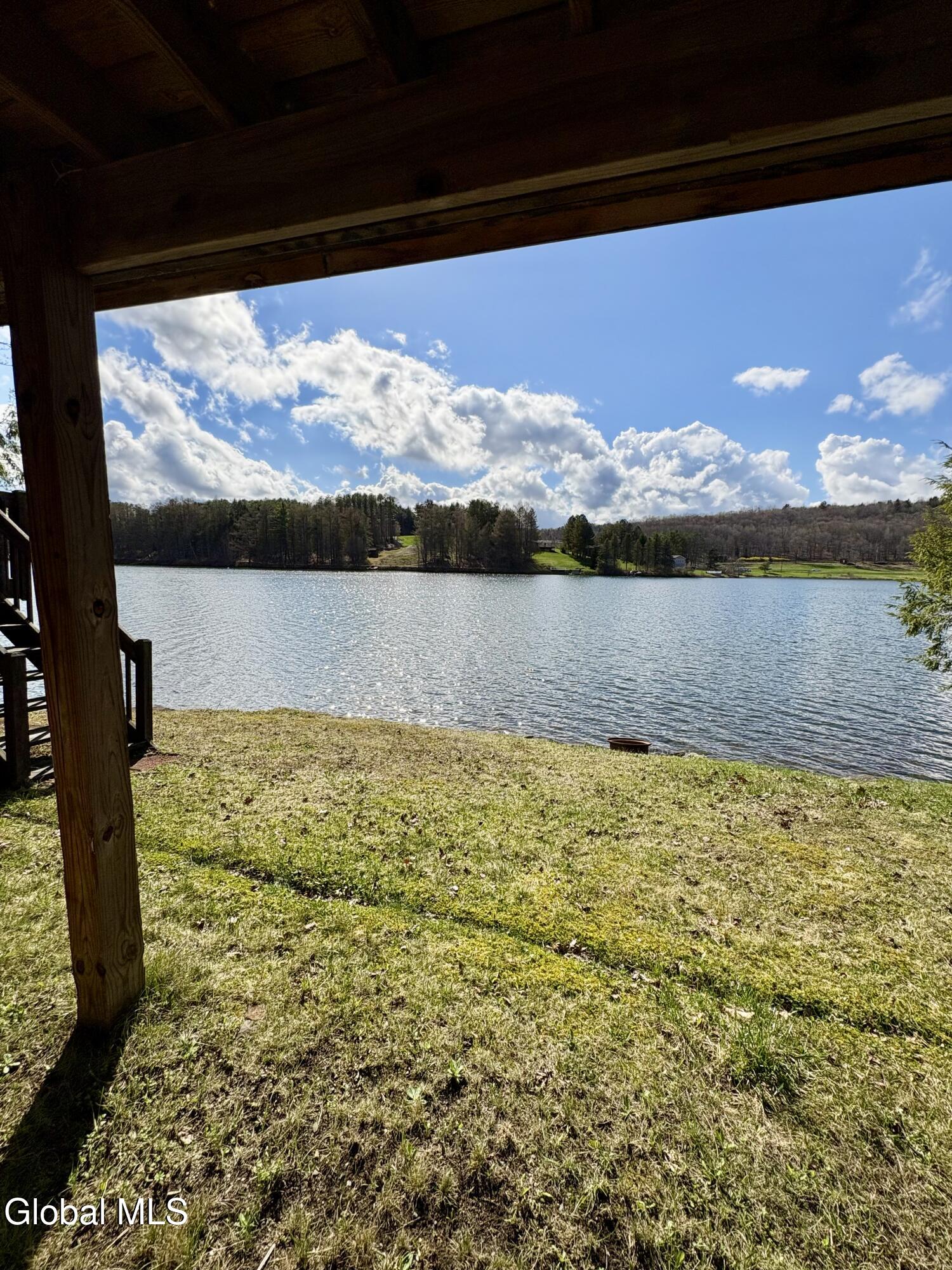 102 Shoreline Drive