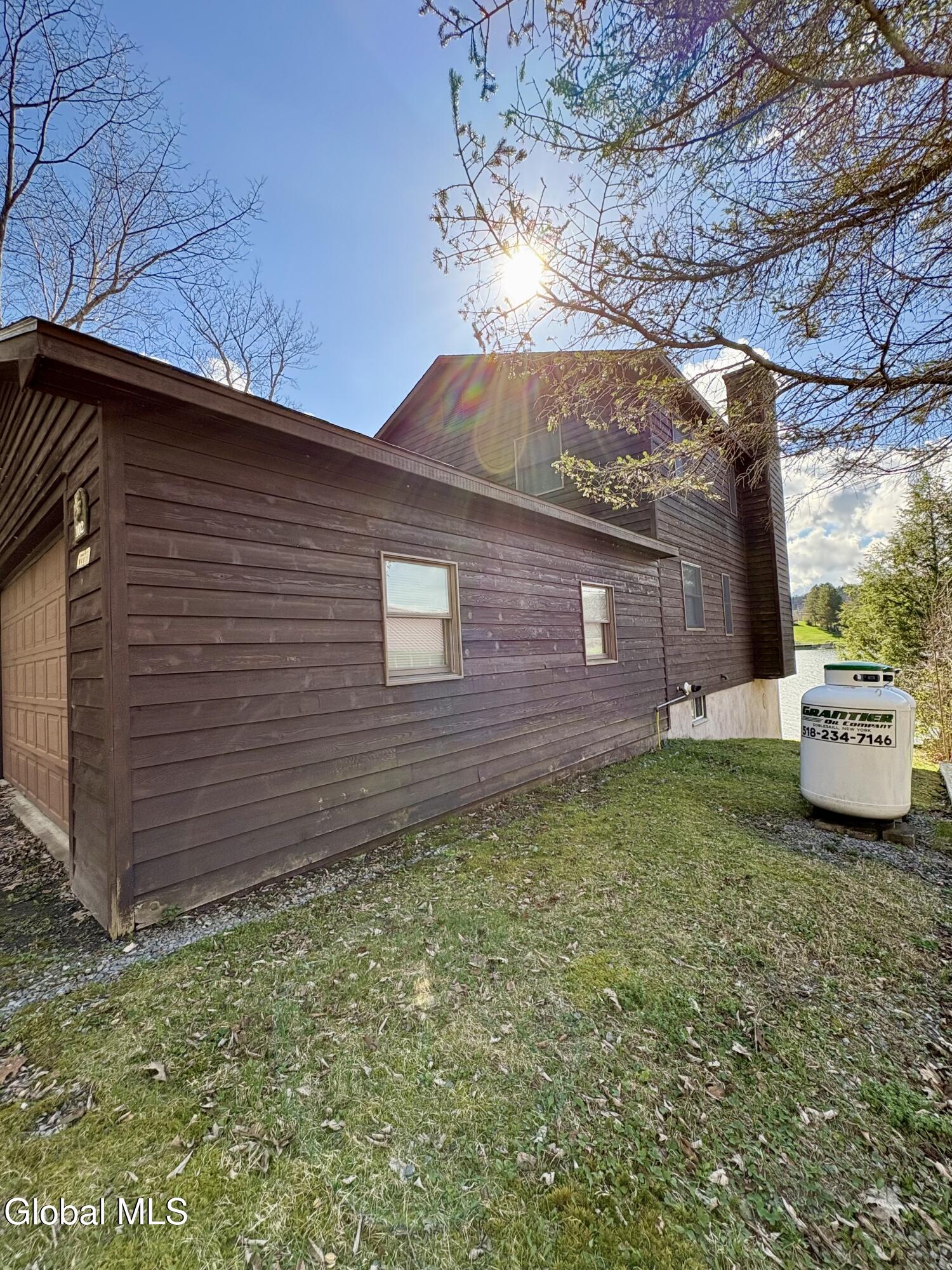 102 Shoreline Drive