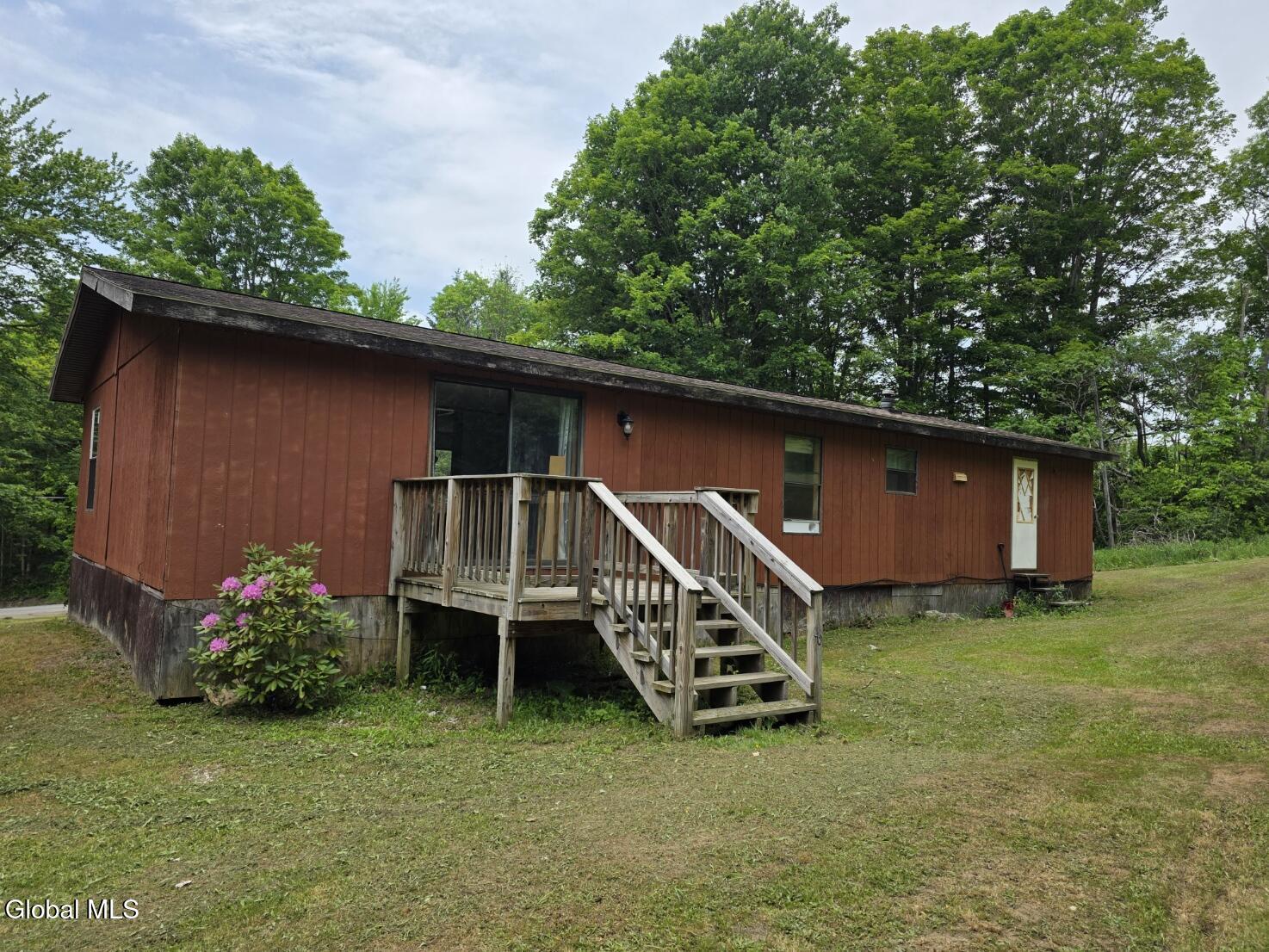 1099 W Hill Road