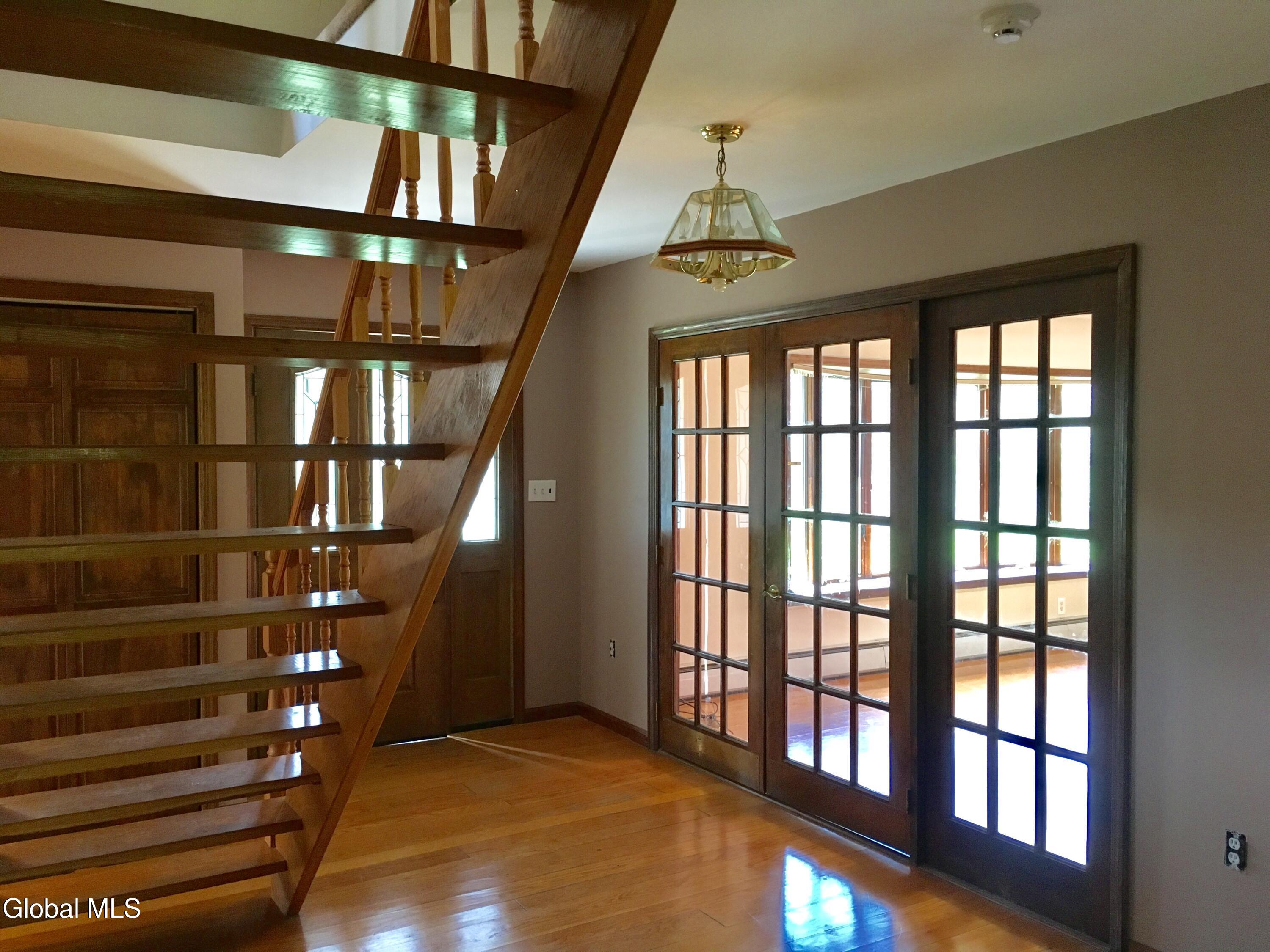1462 W Fulton Road Unit: 1