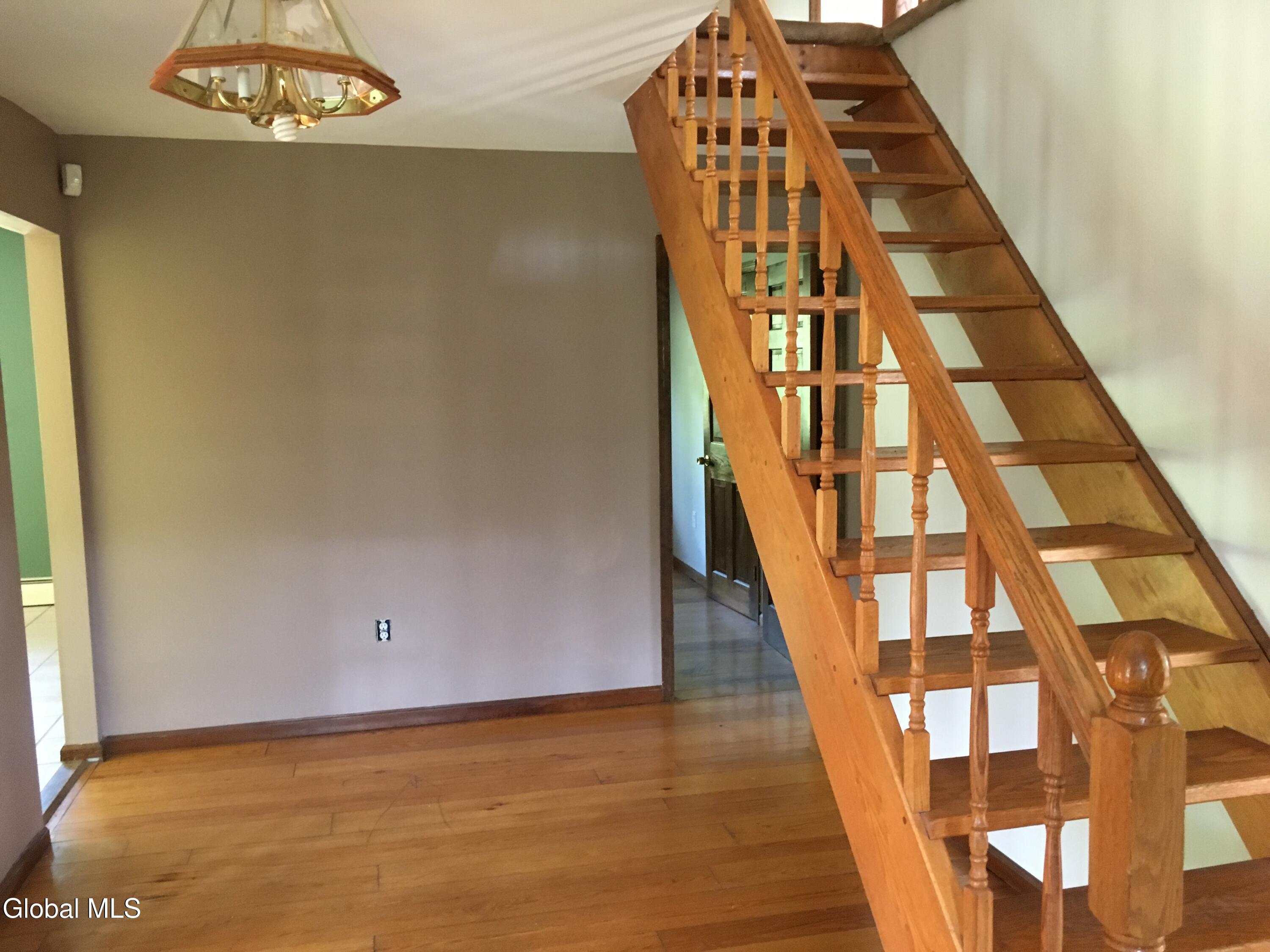 1462 W Fulton Road Unit: 1