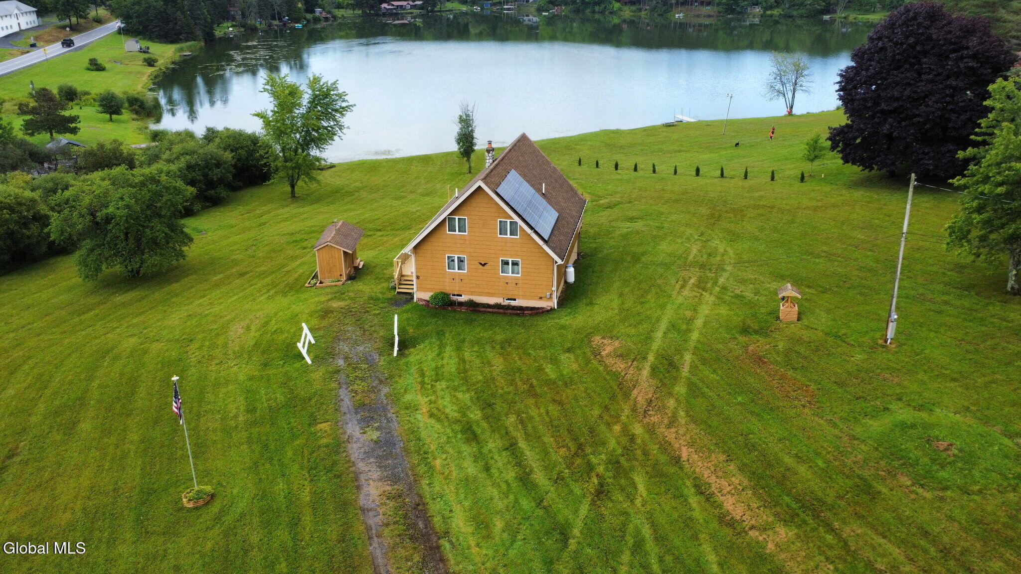 115 Lakeside Drive