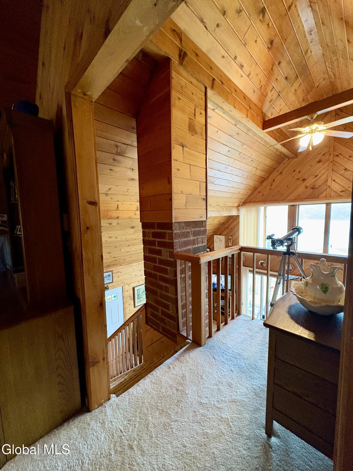 115 Lakeside Drive