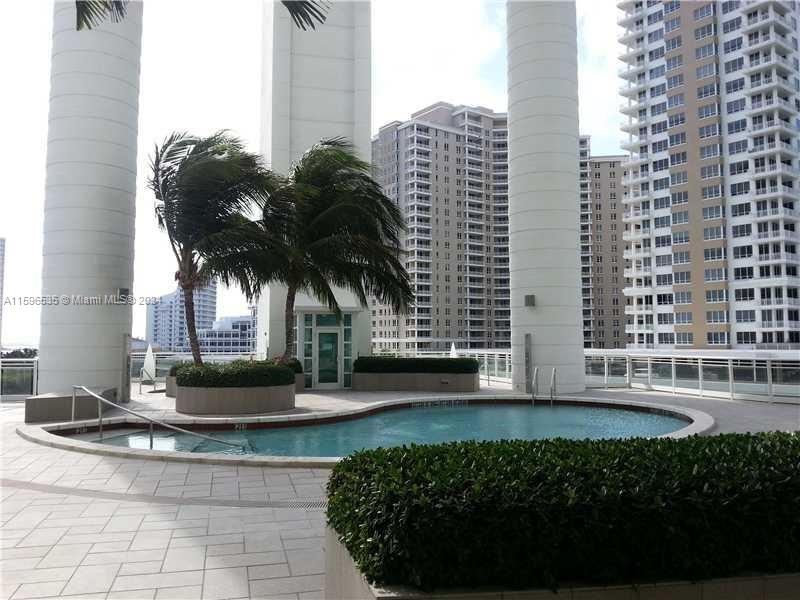 900 Brickell Key Blvd # 2803