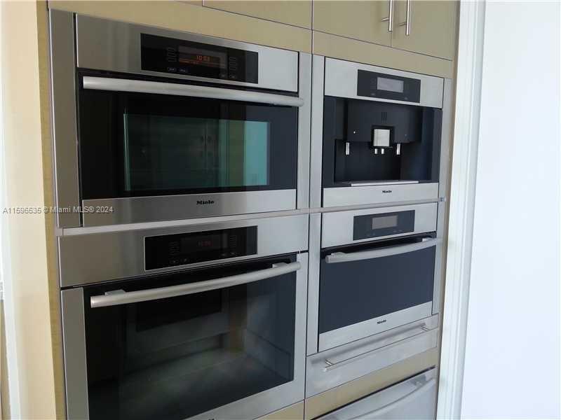 900 Brickell Key Blvd # 2803