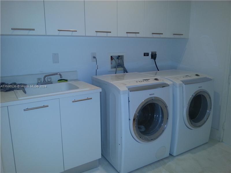 900 Brickell Key Blvd # 2803