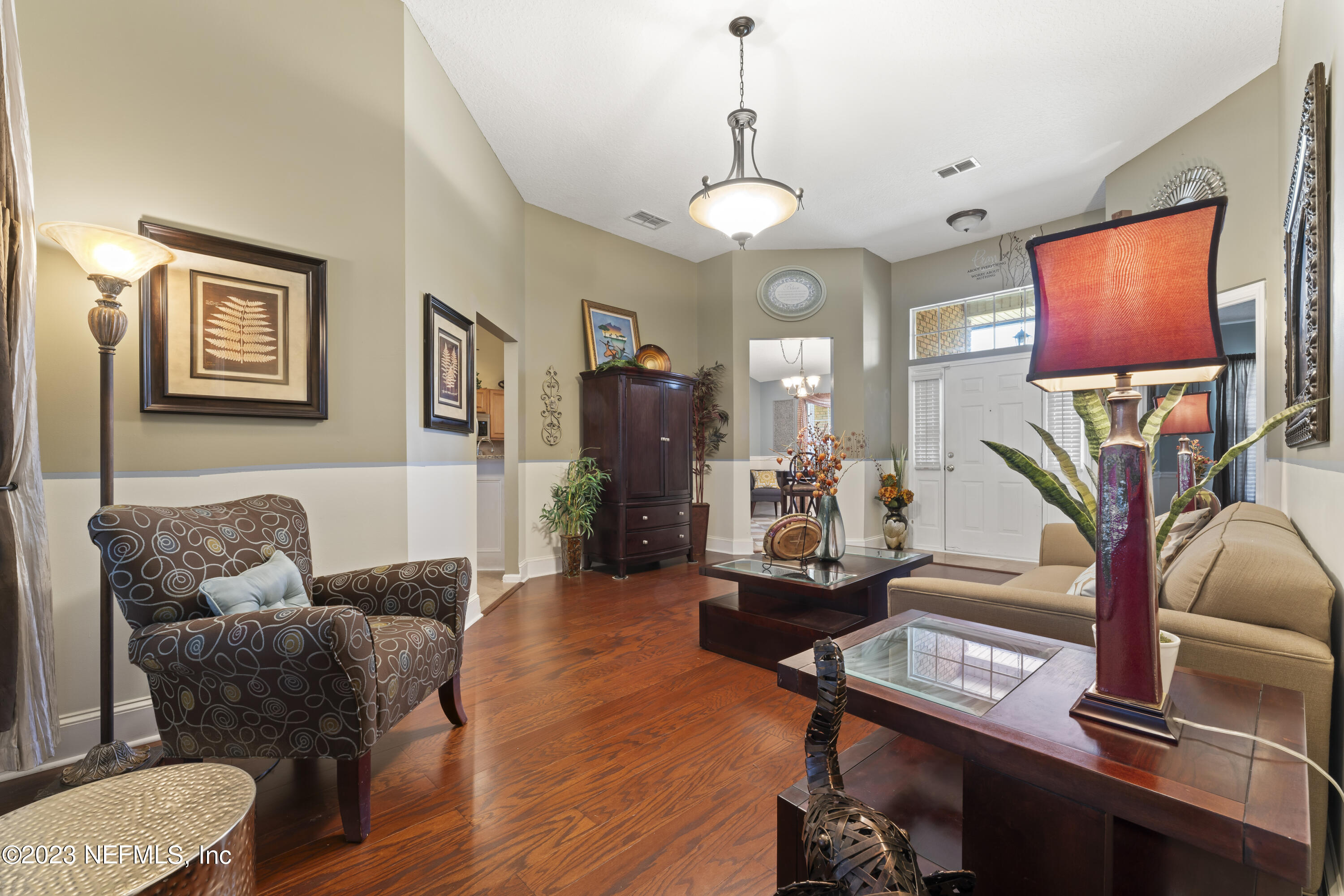 8146 LEAFCREST Drive