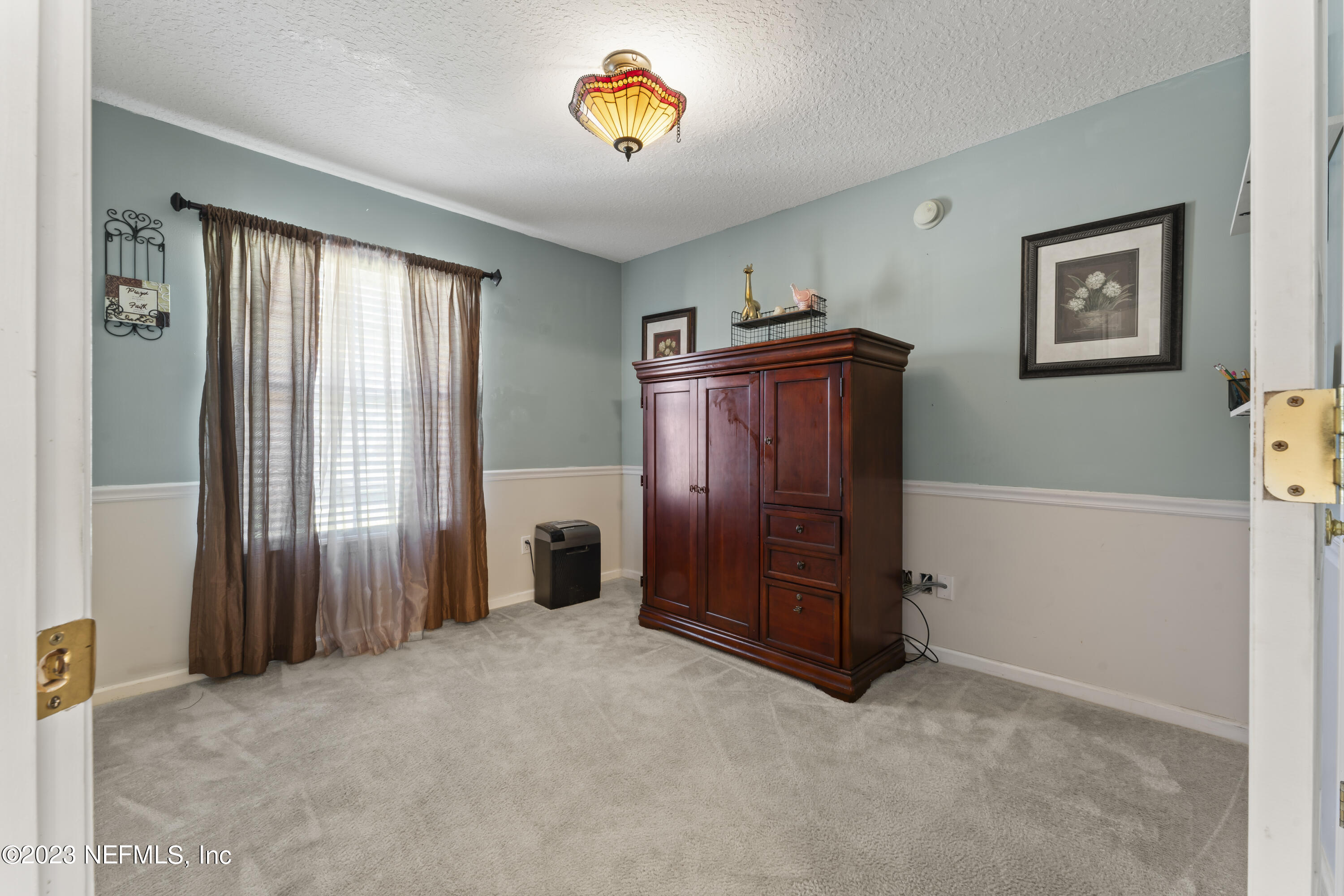 8146 LEAFCREST Drive