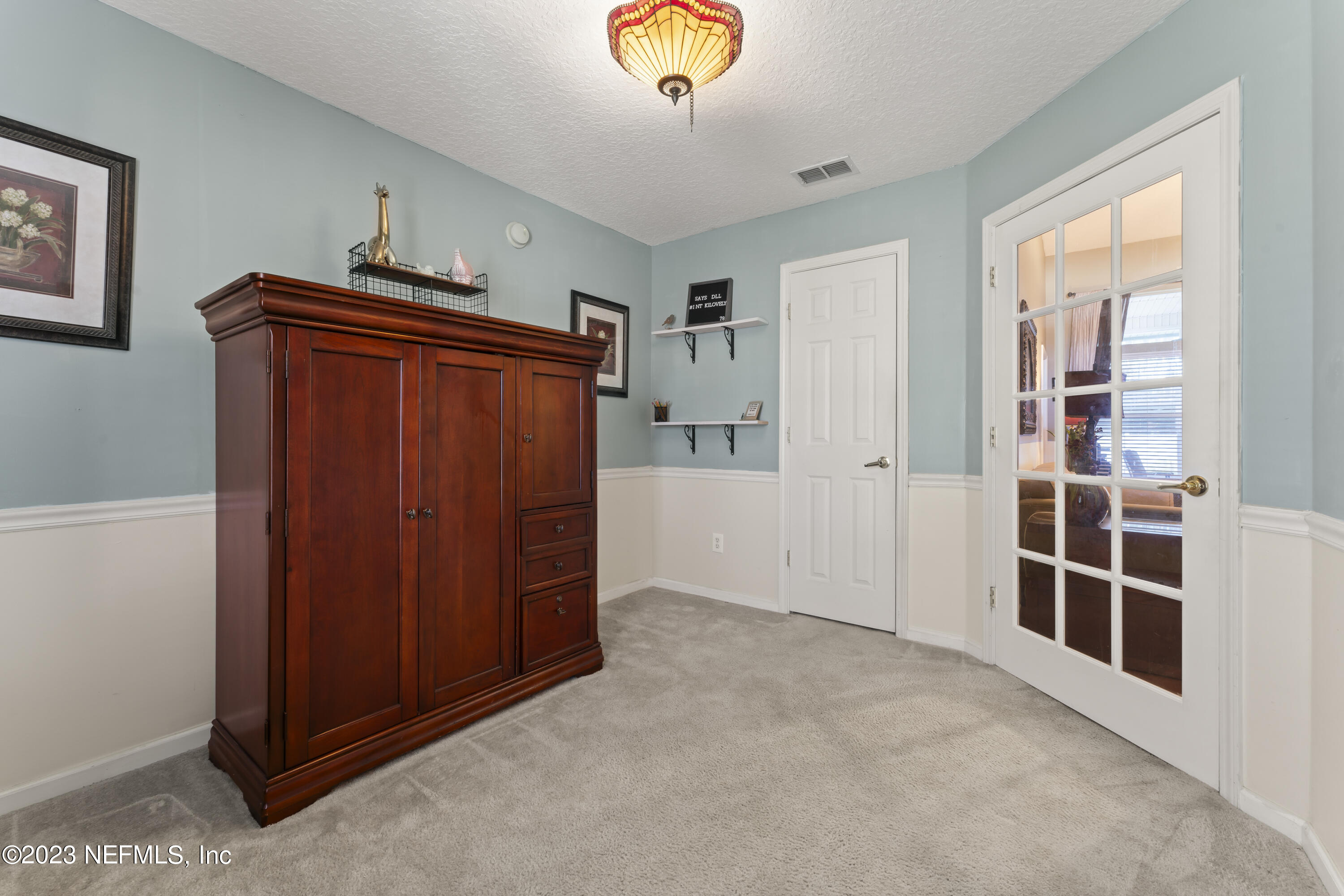 8146 LEAFCREST Drive