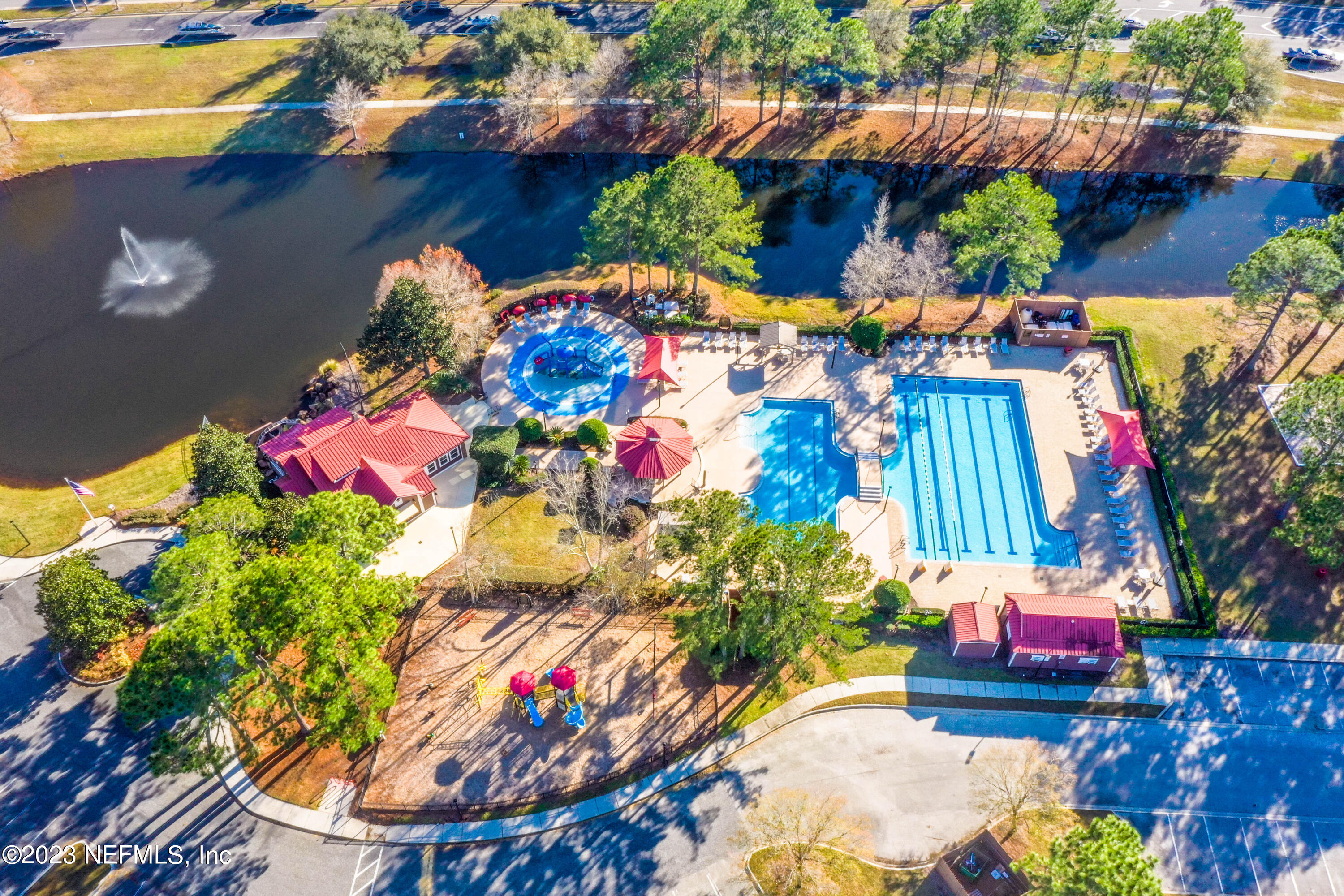 8146 LEAFCREST Drive