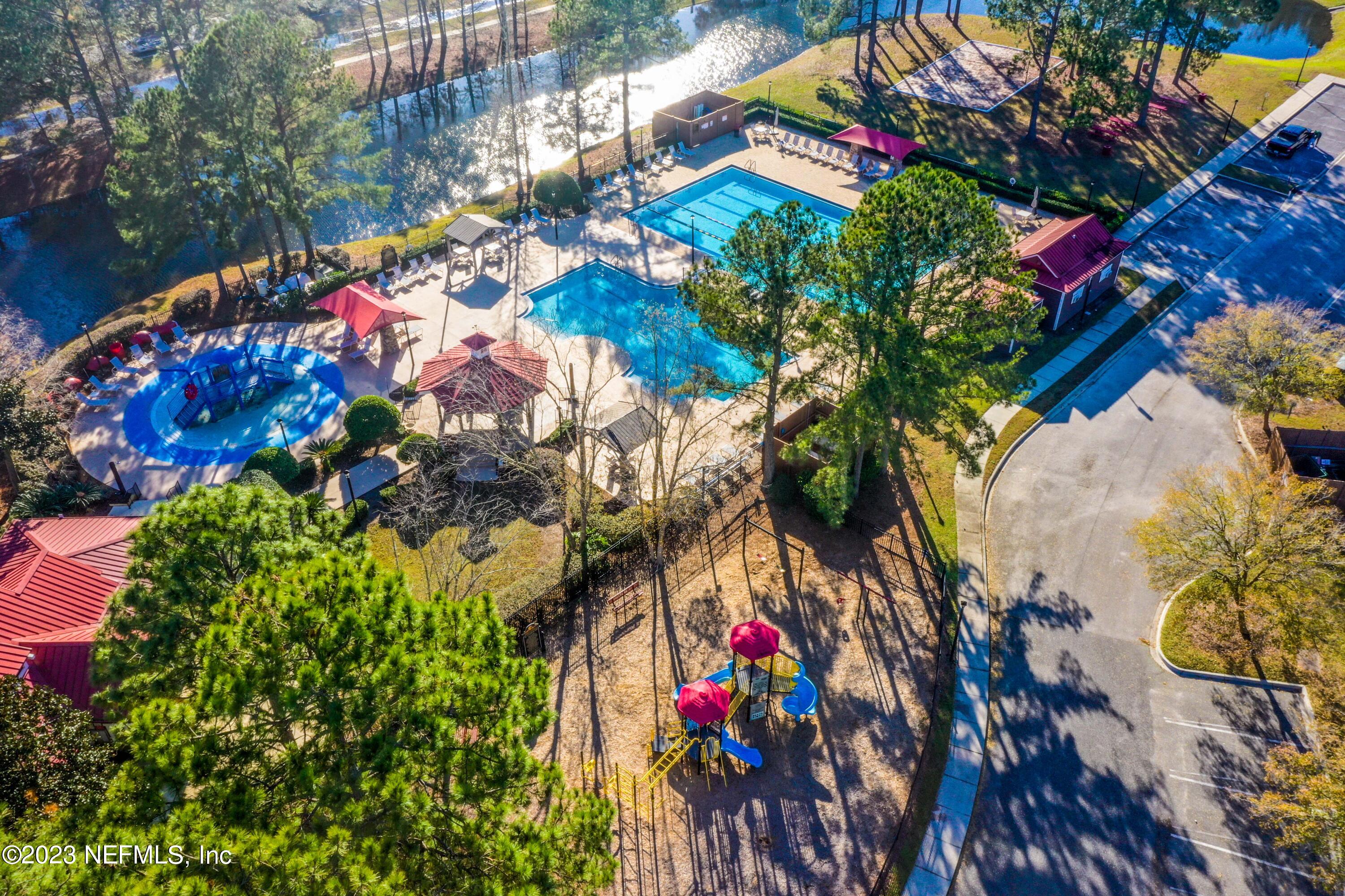 8146 LEAFCREST Drive