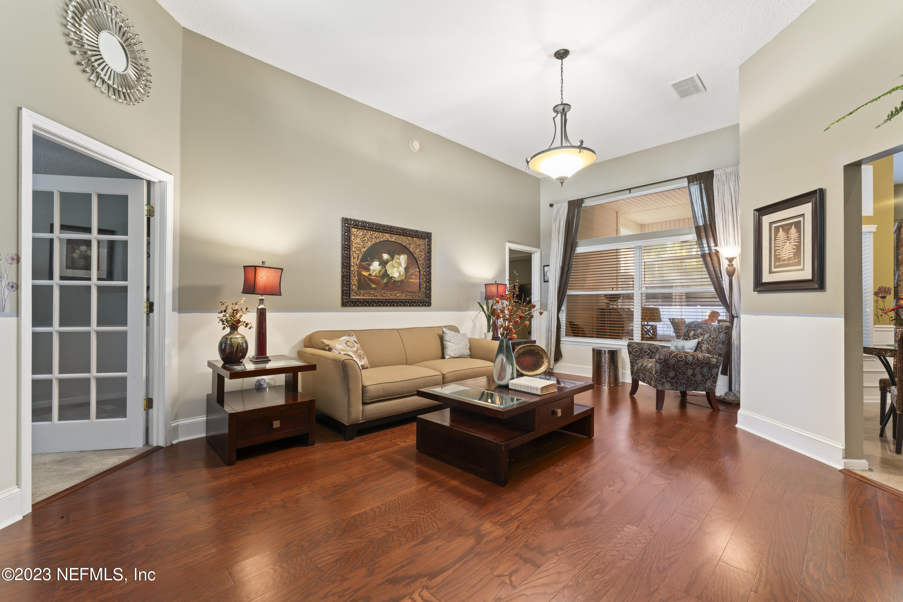 8146 LEAFCREST Drive