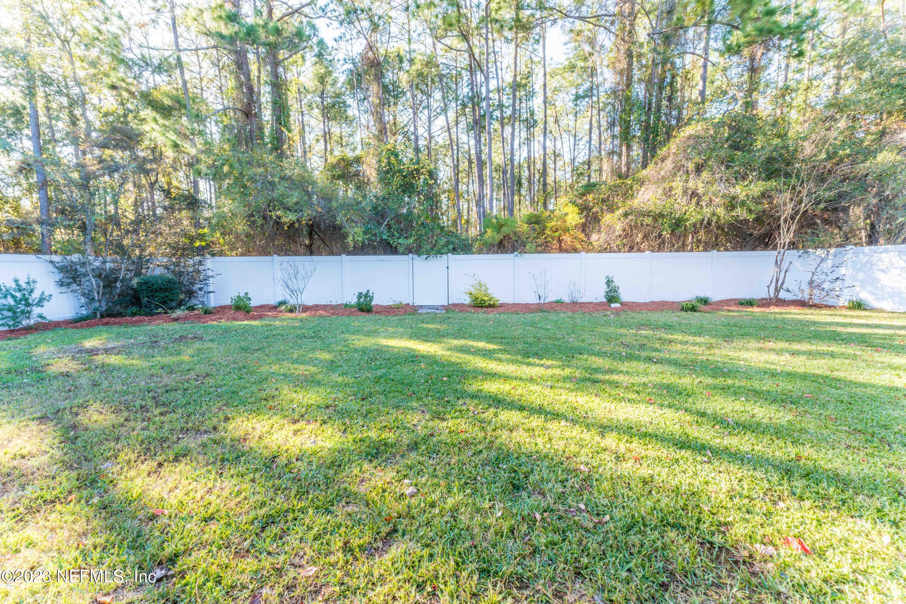 8146 LEAFCREST Drive