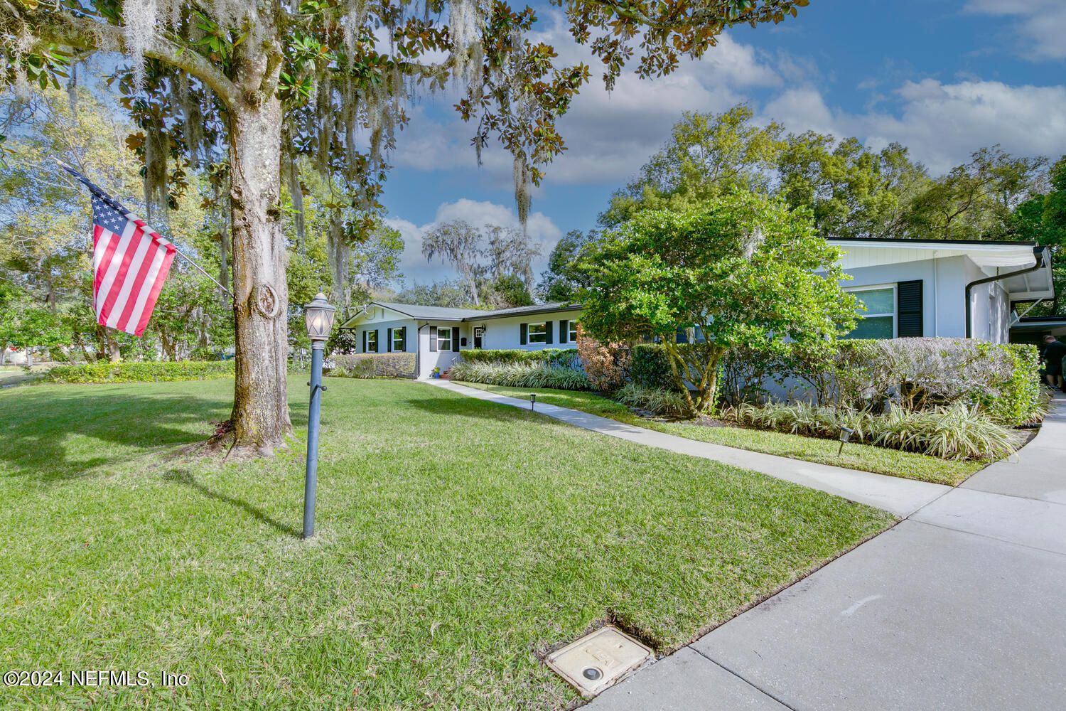 8125 SAN RAFAEL Drive